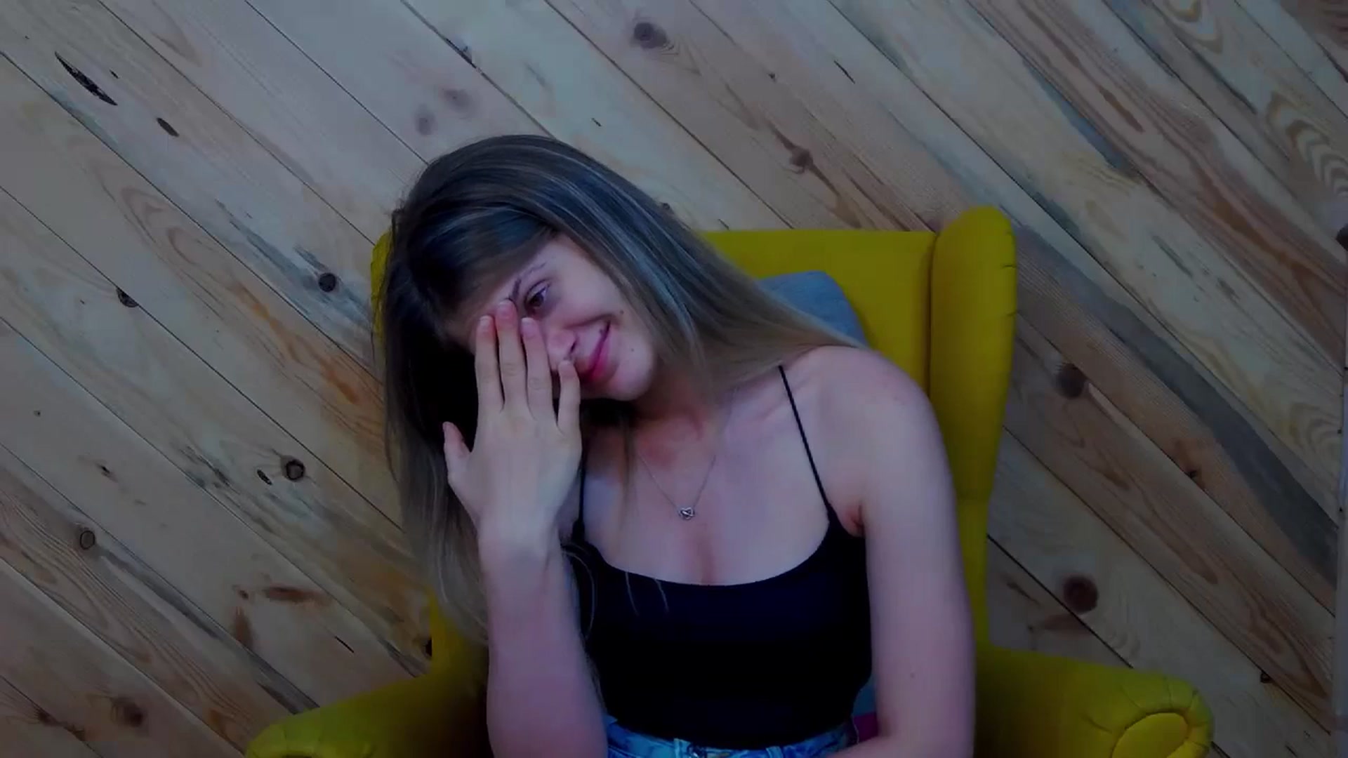 Gallery image thumbnail from LeslieKat's myfreecams stream on, 06/26/2024, 22:44 image 20 of 20