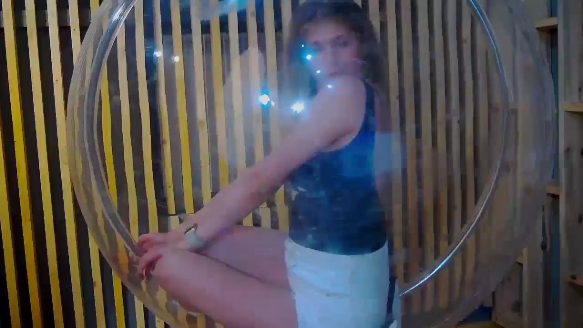 Gallery image thumbnail from LeslieKat's myfreecams stream on, 06/27/2024, 20:08 image 10 of 20