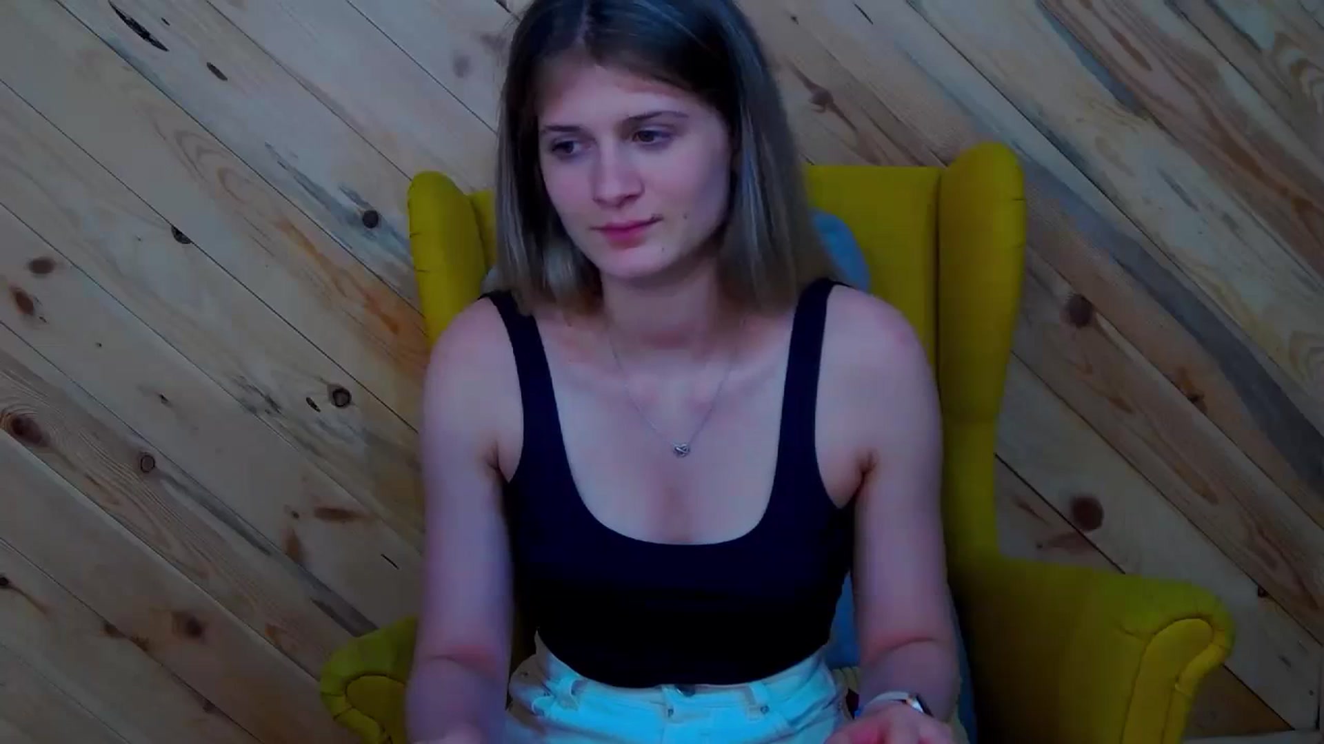 Gallery image thumbnail from LeslieKat's myfreecams stream on, 06/27/2024, 23:57 image 12 of 20