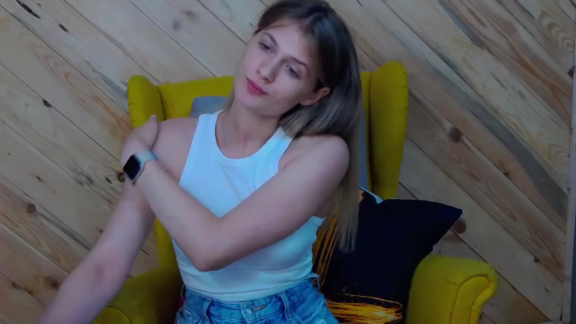 Gallery image thumbnail from LeslieKat's myfreecams stream on, 06/29/2024, 20:56 image 14 of 20