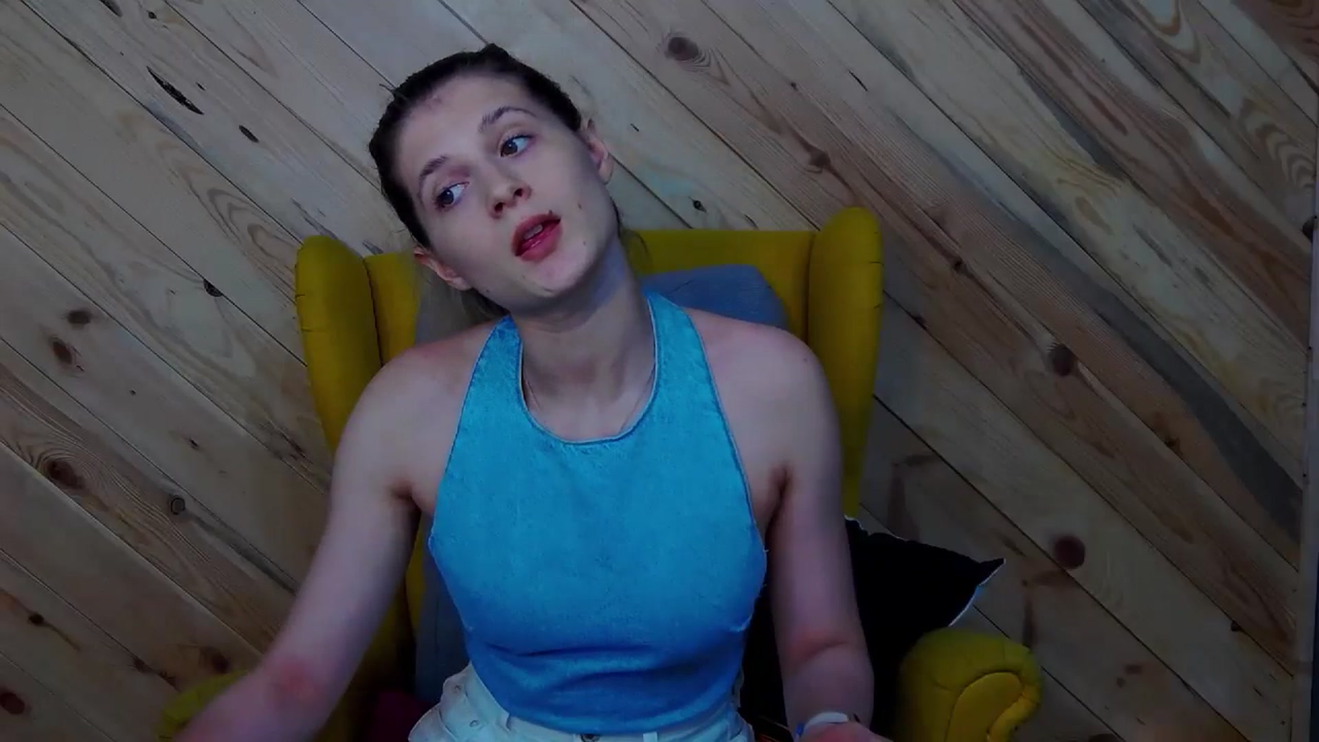 Gallery image thumbnail from LeslieKat's myfreecams stream on, 06/30/2024, 18:41 image 5 of 20