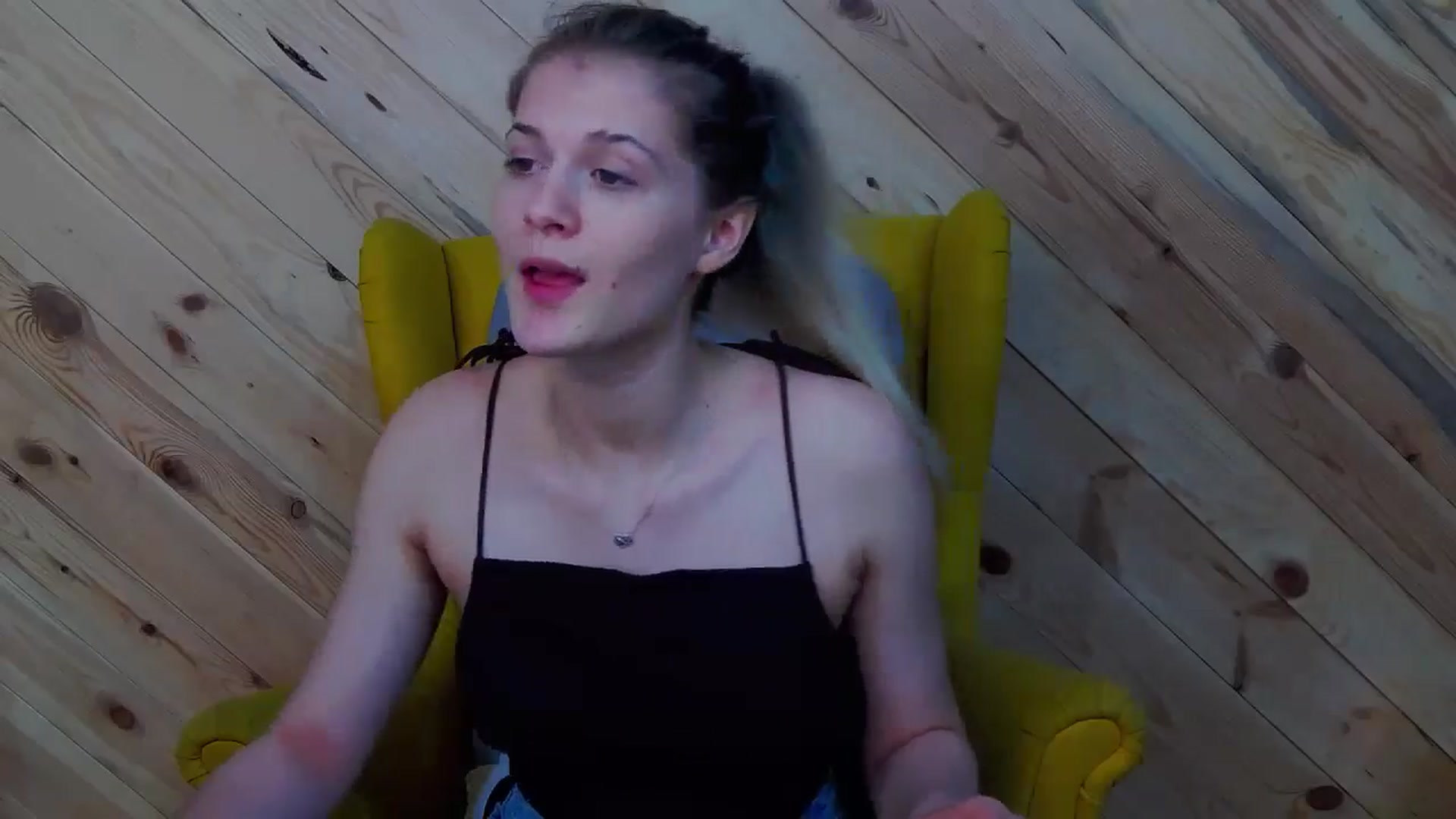 Gallery image thumbnail from LeslieKat's myfreecams stream on, 07/05/2024, 18:24 image 2 of 20