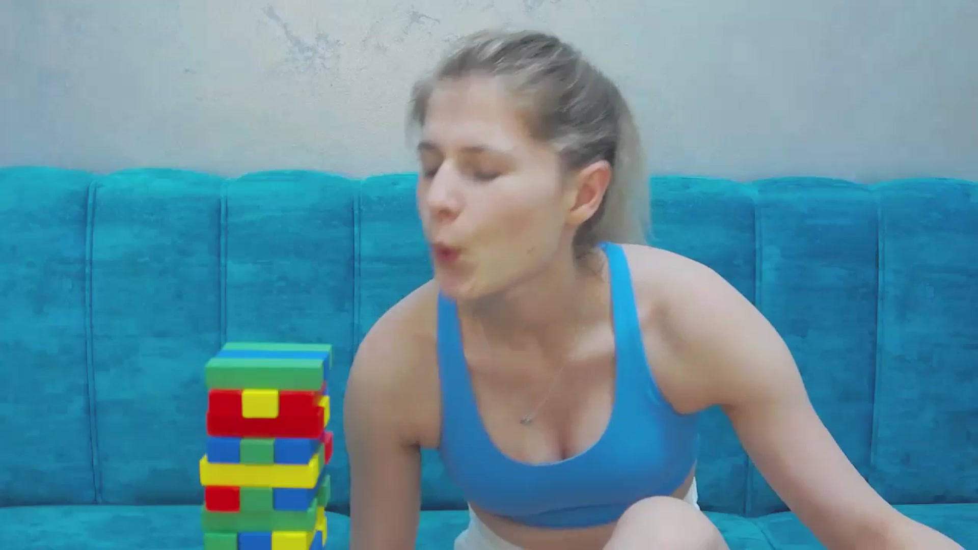 Gallery image thumbnail from LeslieKat's myfreecams stream on, 07/06/2024, 23:54 image 19 of 20