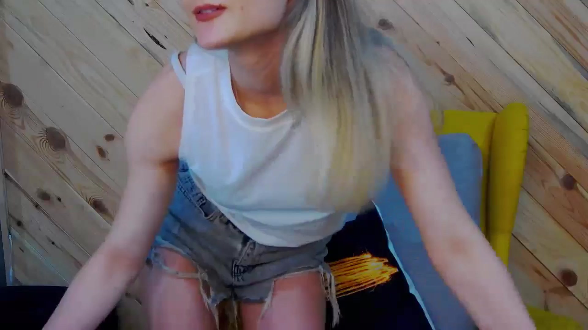 Gallery image thumbnail from LeslieKat's myfreecams stream on, 07/07/2024, 18:34 image 16 of 20