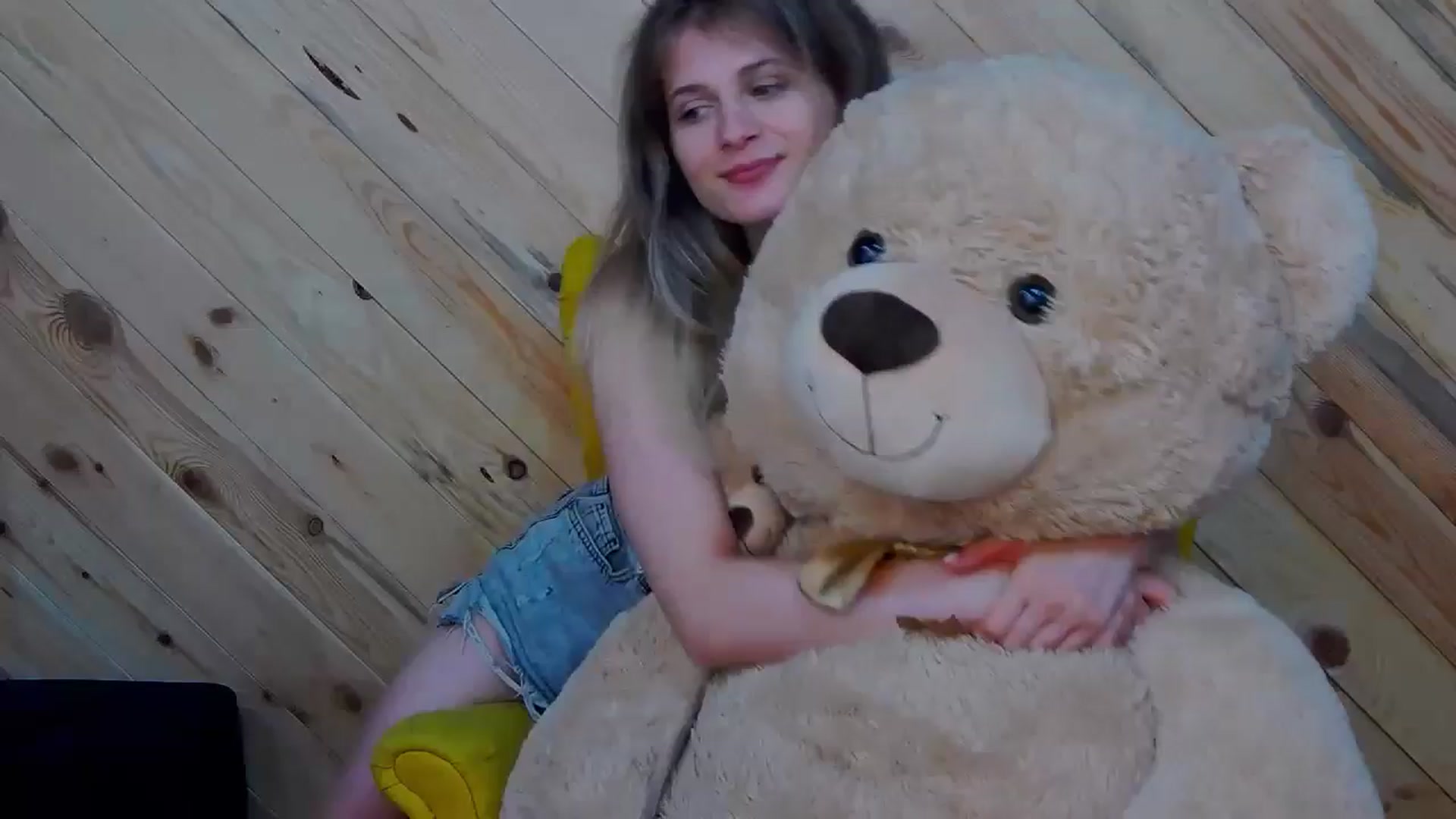 Gallery image thumbnail from LeslieKat's myfreecams stream on, 07/07/2024, 20:27 image 18 of 20