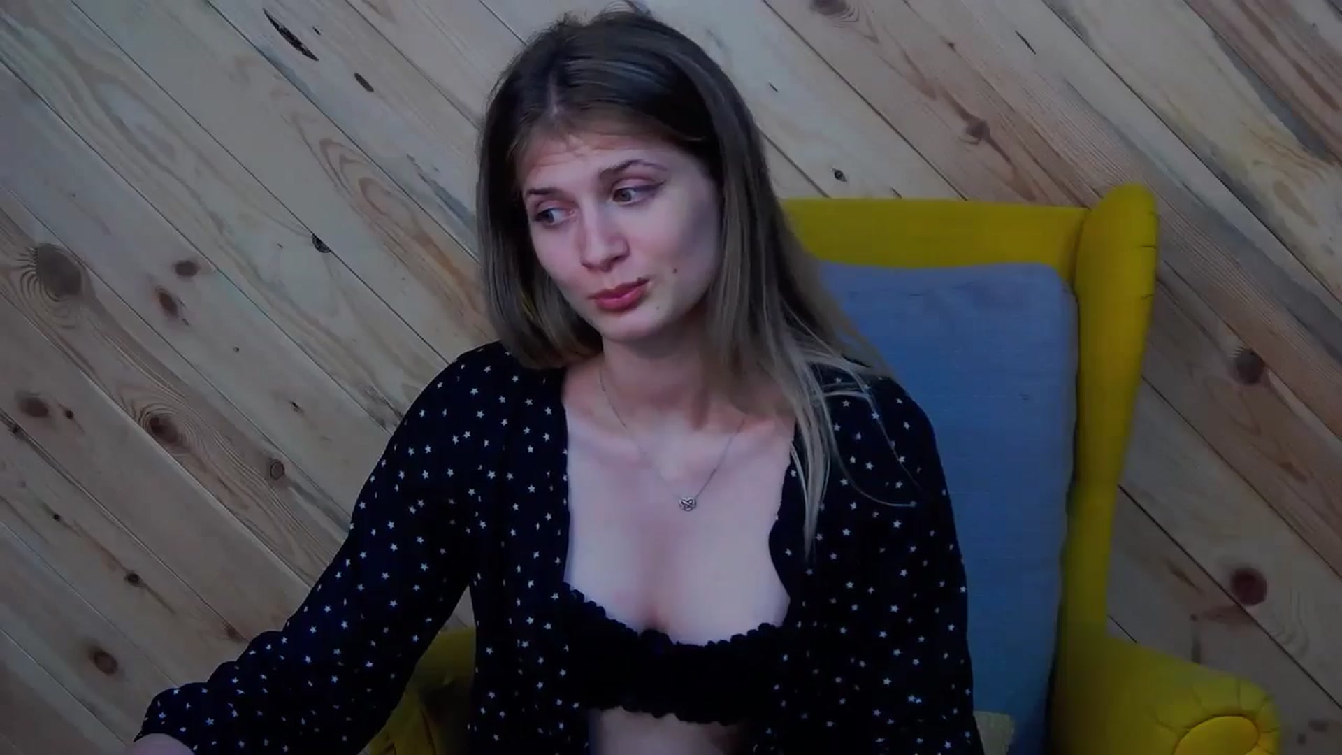 Gallery image thumbnail from LeslieKat's myfreecams stream on, 07/08/2024, 20:29 image 20 of 20