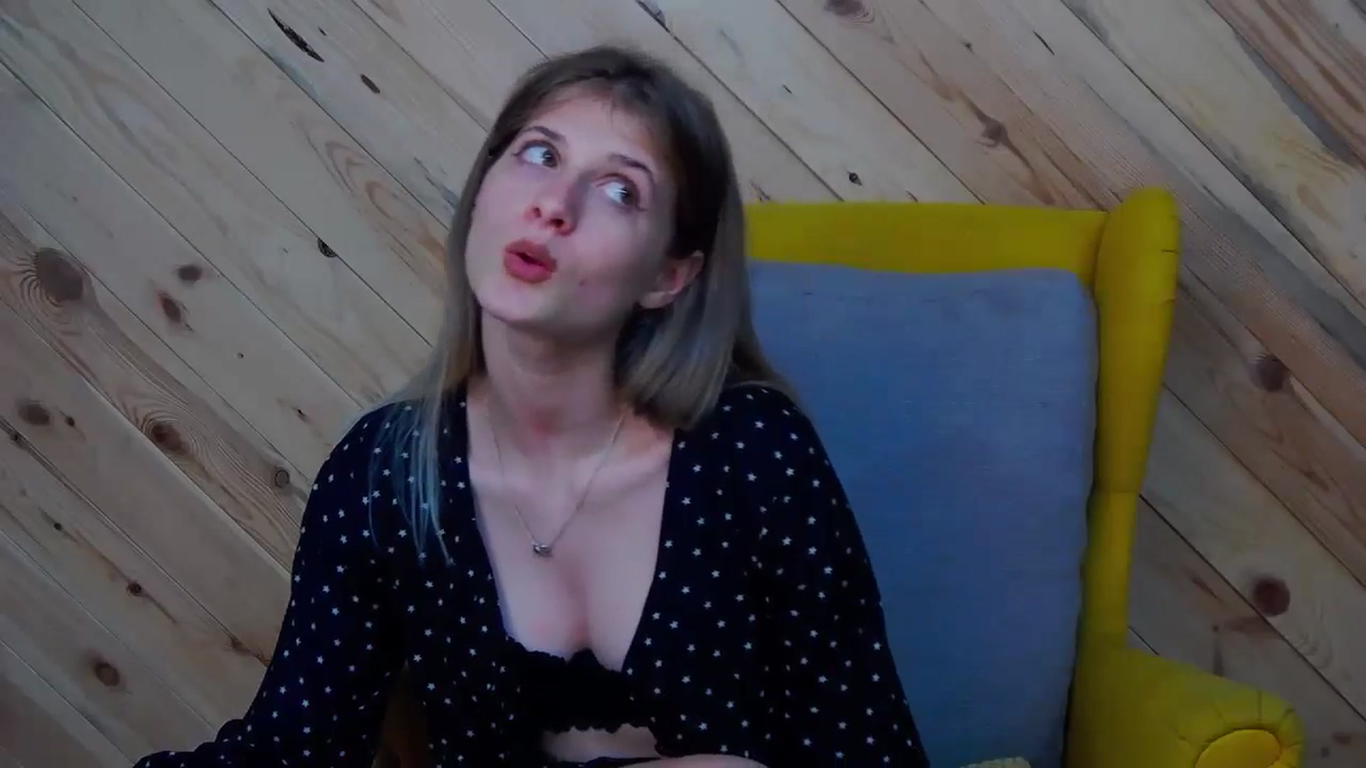 Gallery image thumbnail from LeslieKat's myfreecams stream on, 07/08/2024, 20:29 image 2 of 20