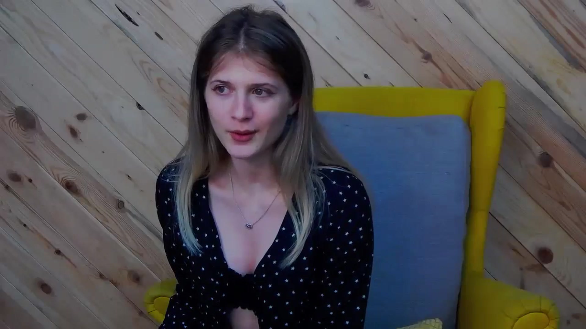 Gallery image thumbnail from LeslieKat's myfreecams stream on, 07/08/2024, 20:29 image 11 of 20