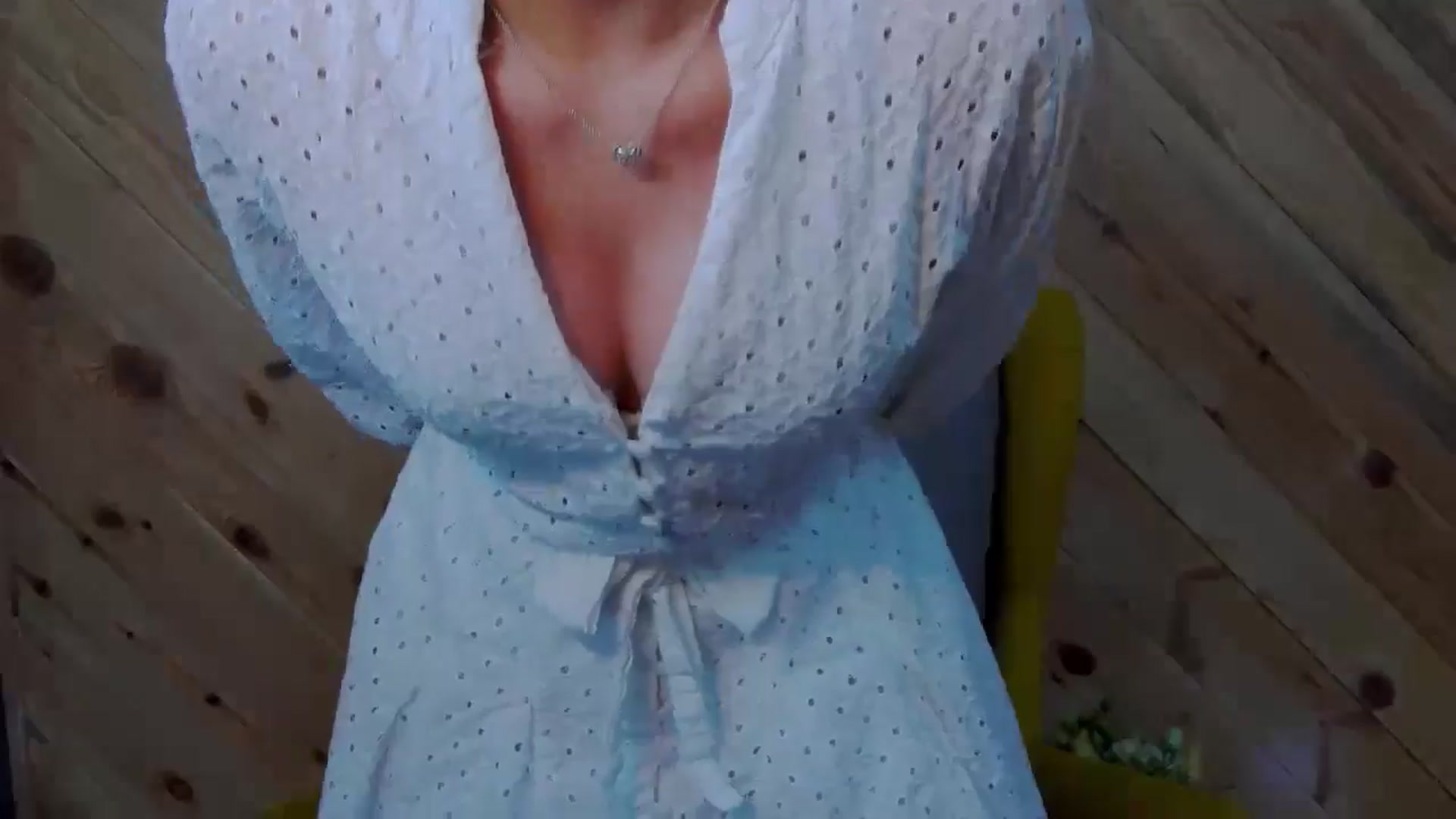 Gallery image thumbnail from LeslieKat's myfreecams stream on, 07/15/2024, 19:09 image 12 of 20