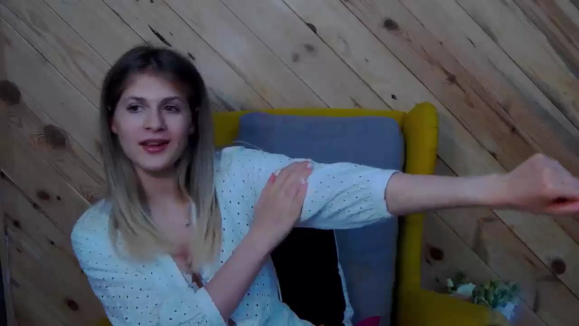 Gallery image thumbnail from LeslieKat's myfreecams stream on, 07/16/2024, 24:06 image 9 of 20