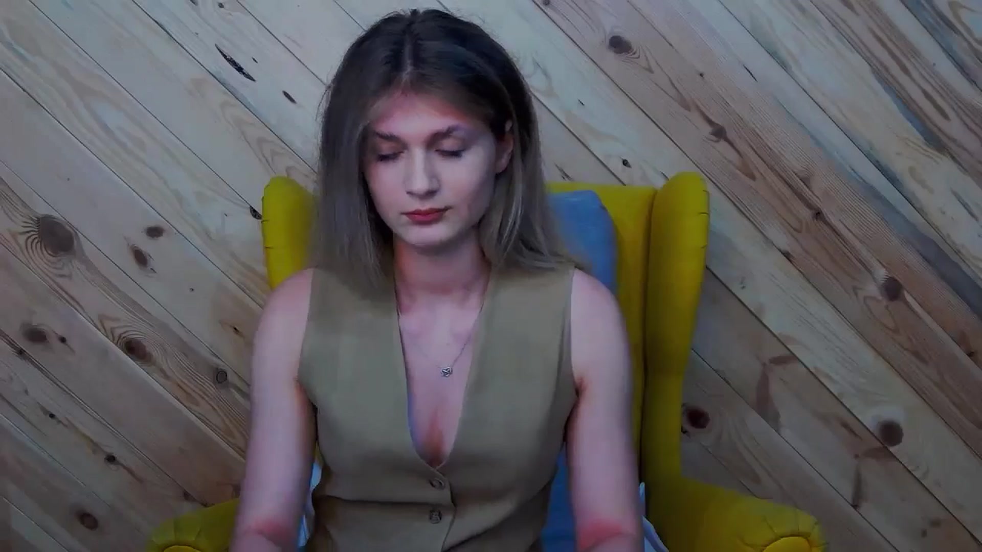 Gallery image thumbnail from LeslieKat's myfreecams stream on, 07/19/2024, 18:02 image 11 of 20