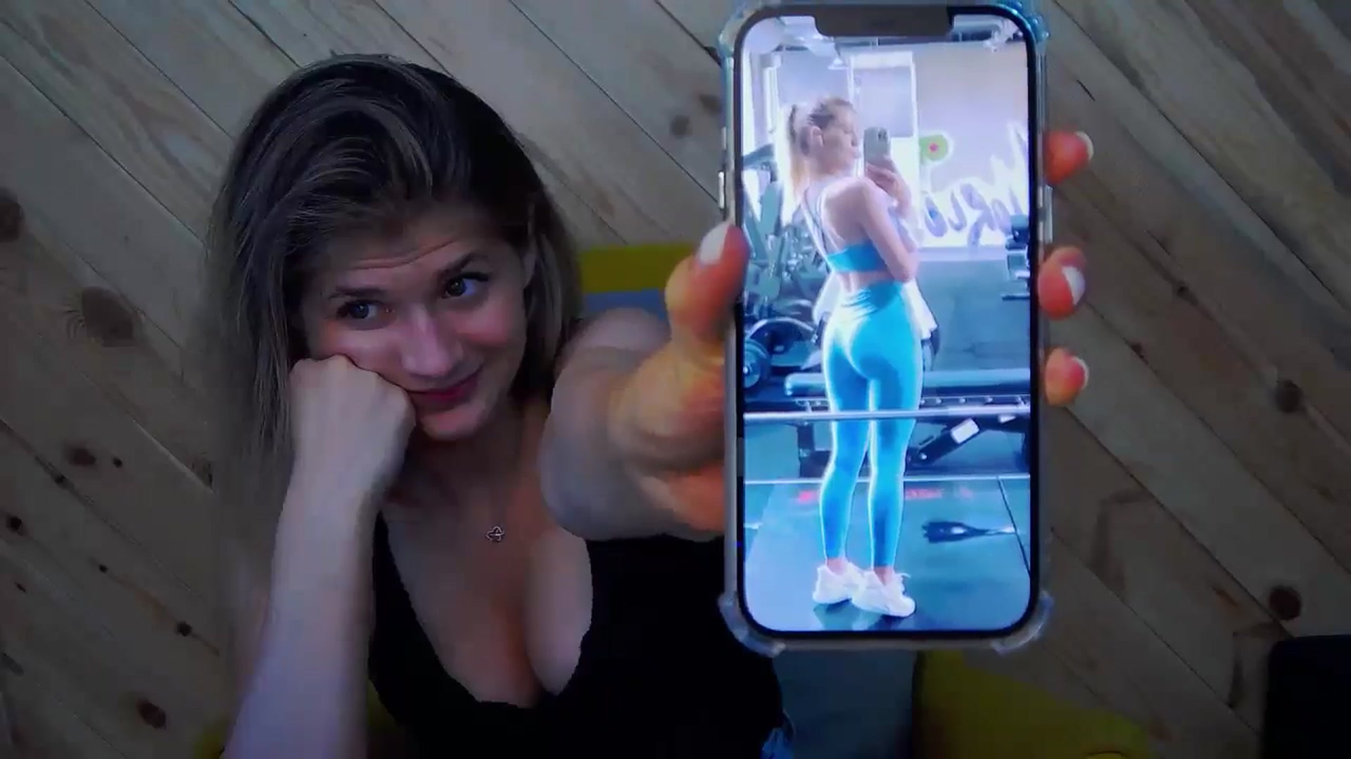 Gallery image thumbnail from LeslieKat's myfreecams stream on, 07/21/2024, 22:50 image 9 of 20