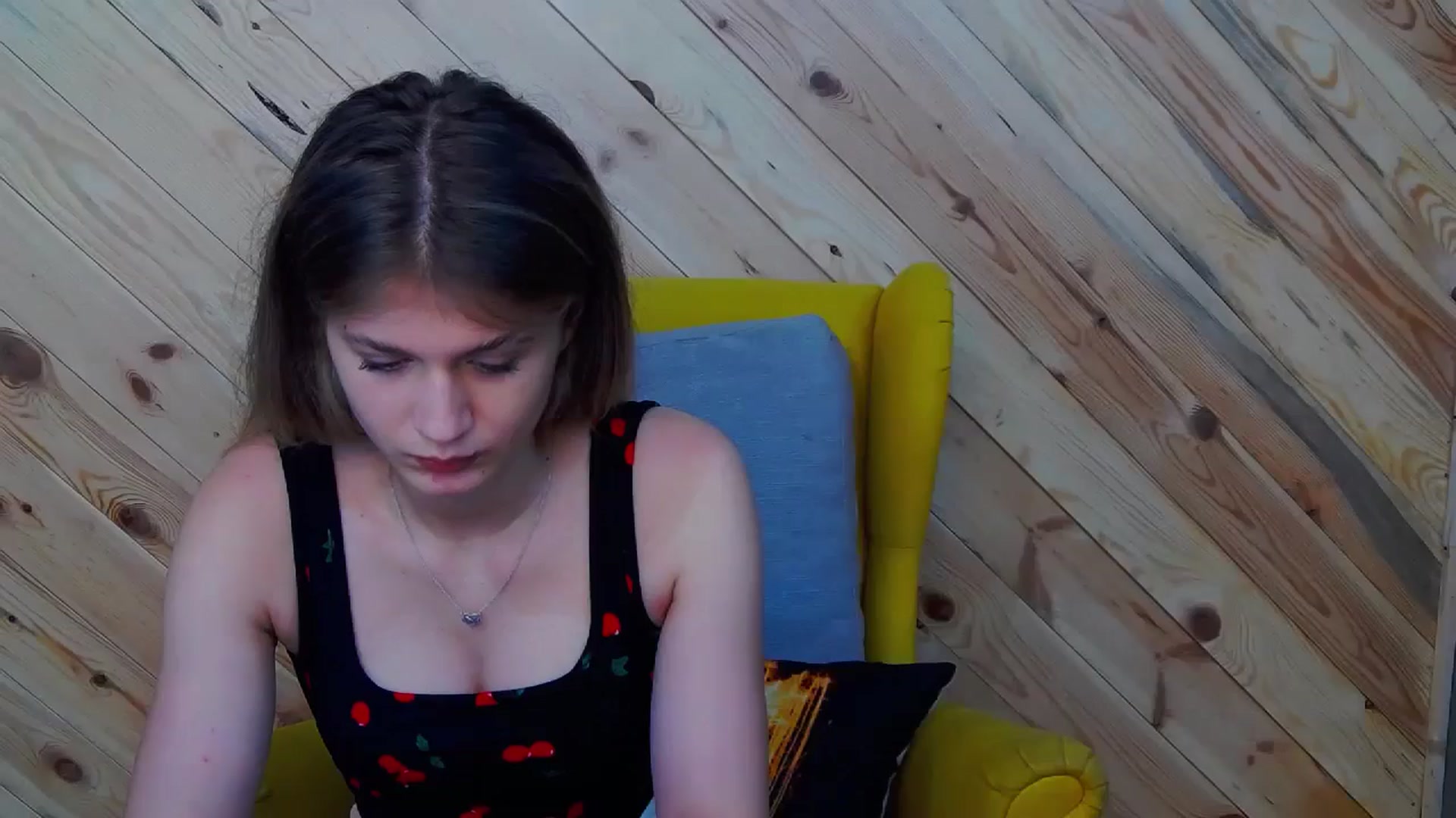Gallery image thumbnail from LeslieKat's myfreecams stream on, 07/22/2024, 19:32 image 15 of 20