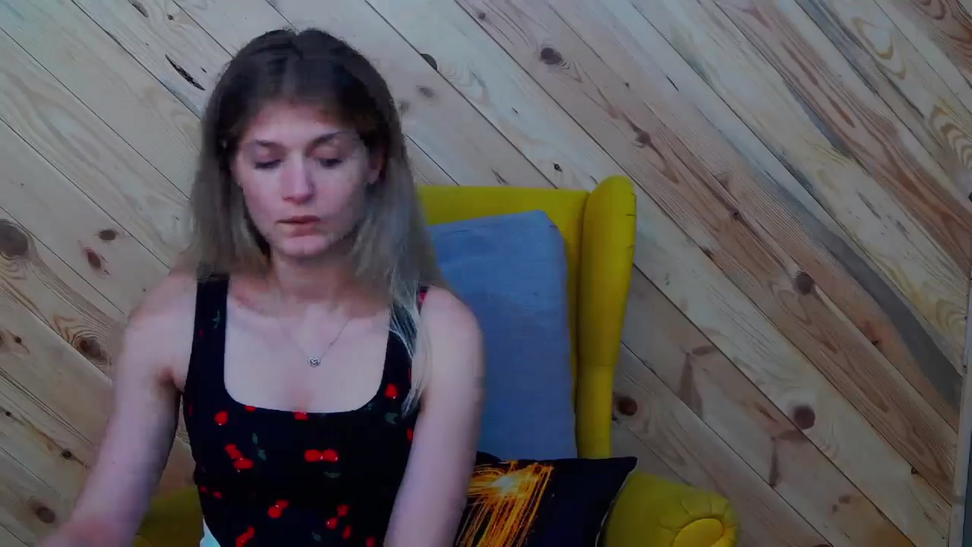 Gallery image thumbnail from LeslieKat's myfreecams stream on, 07/22/2024, 21:58 image 6 of 20