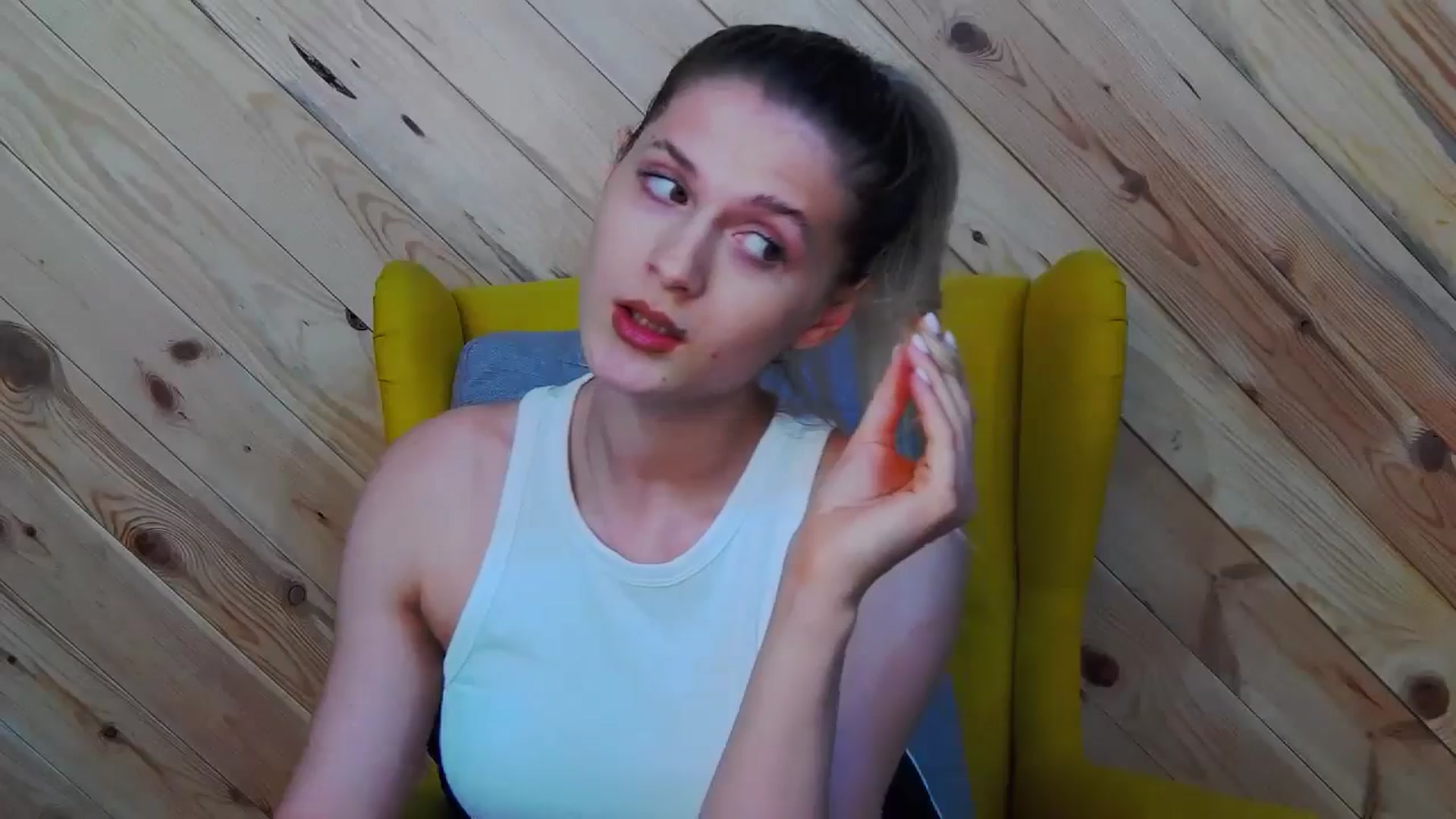Gallery image thumbnail from LeslieKat's myfreecams stream on, 07/26/2024, 18:48 image 18 of 20