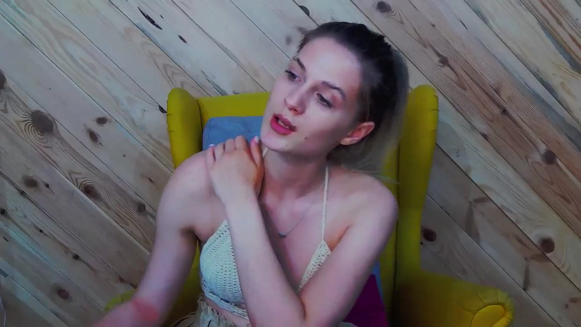 Gallery image thumbnail from LeslieKat's myfreecams stream on, 07/27/2024, 24:00 image 10 of 20