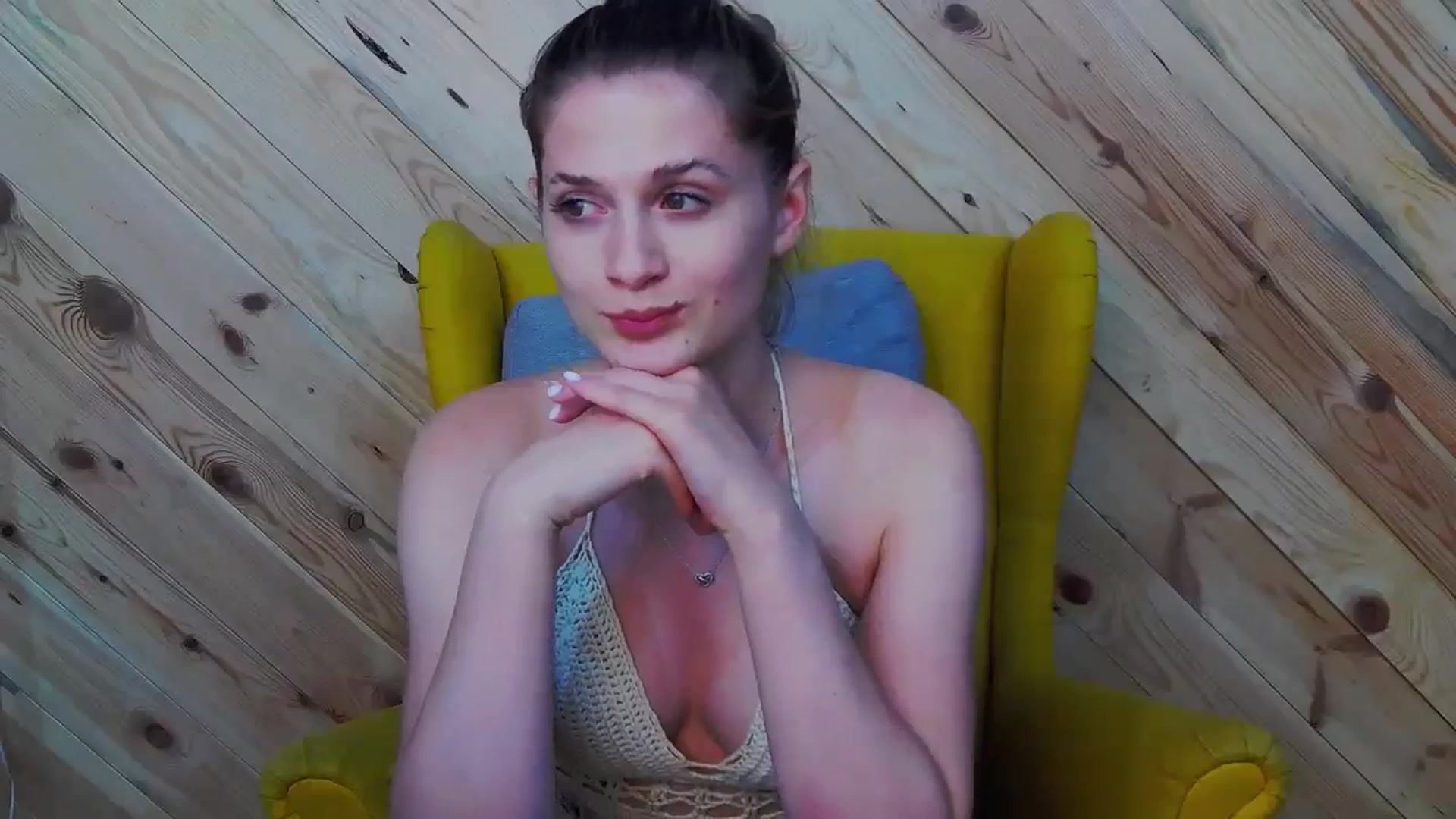Gallery image thumbnail from LeslieKat's myfreecams stream on, 07/27/2024, 24:54 image 11 of 20