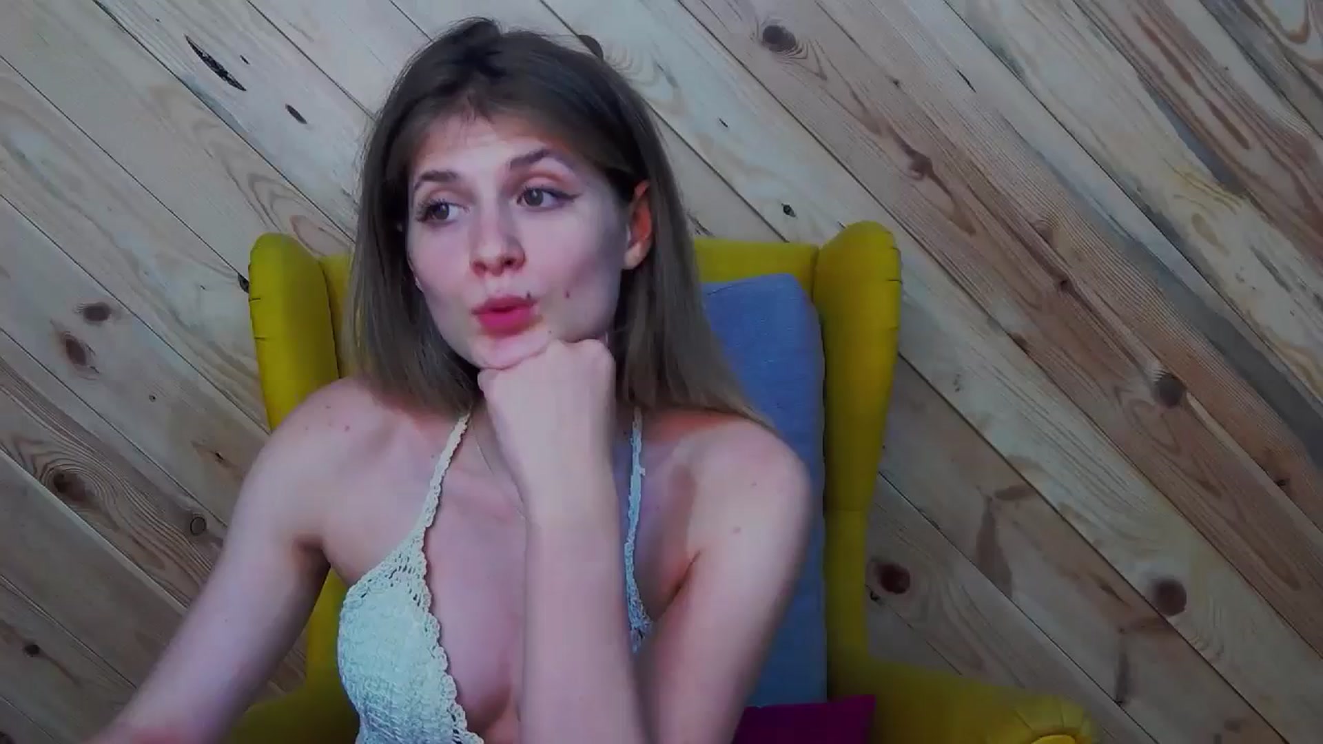 Gallery image thumbnail from LeslieKat's myfreecams stream on, 07/28/2024, 23:29 image 1 of 20