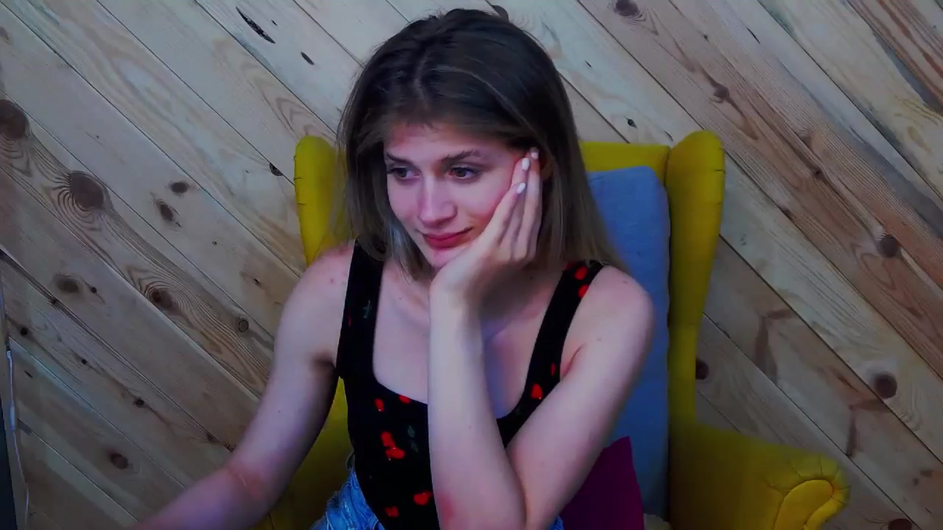 Gallery image thumbnail from LeslieKat's myfreecams stream on, 07/29/2024, 23:35 image 14 of 20