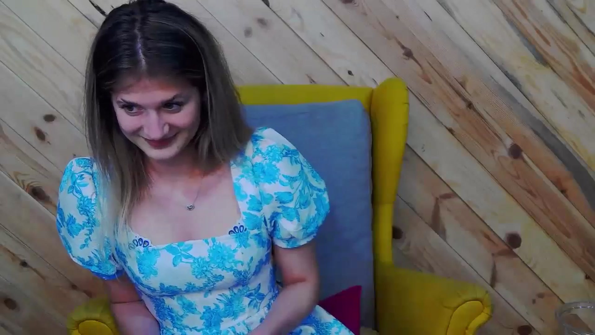 Gallery image thumbnail from LeslieKat's myfreecams stream on, 07/30/2024, 23:20 image 14 of 20
