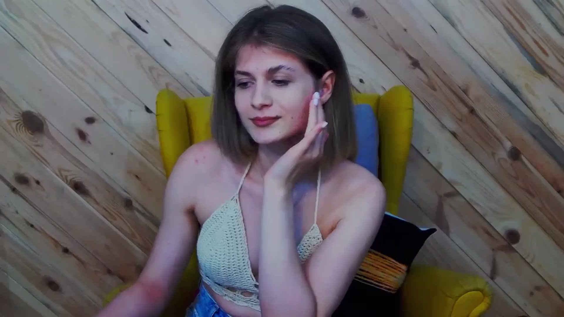 Gallery image thumbnail from LeslieKat's myfreecams stream on, 07/31/2024, 20:44 image 8 of 20