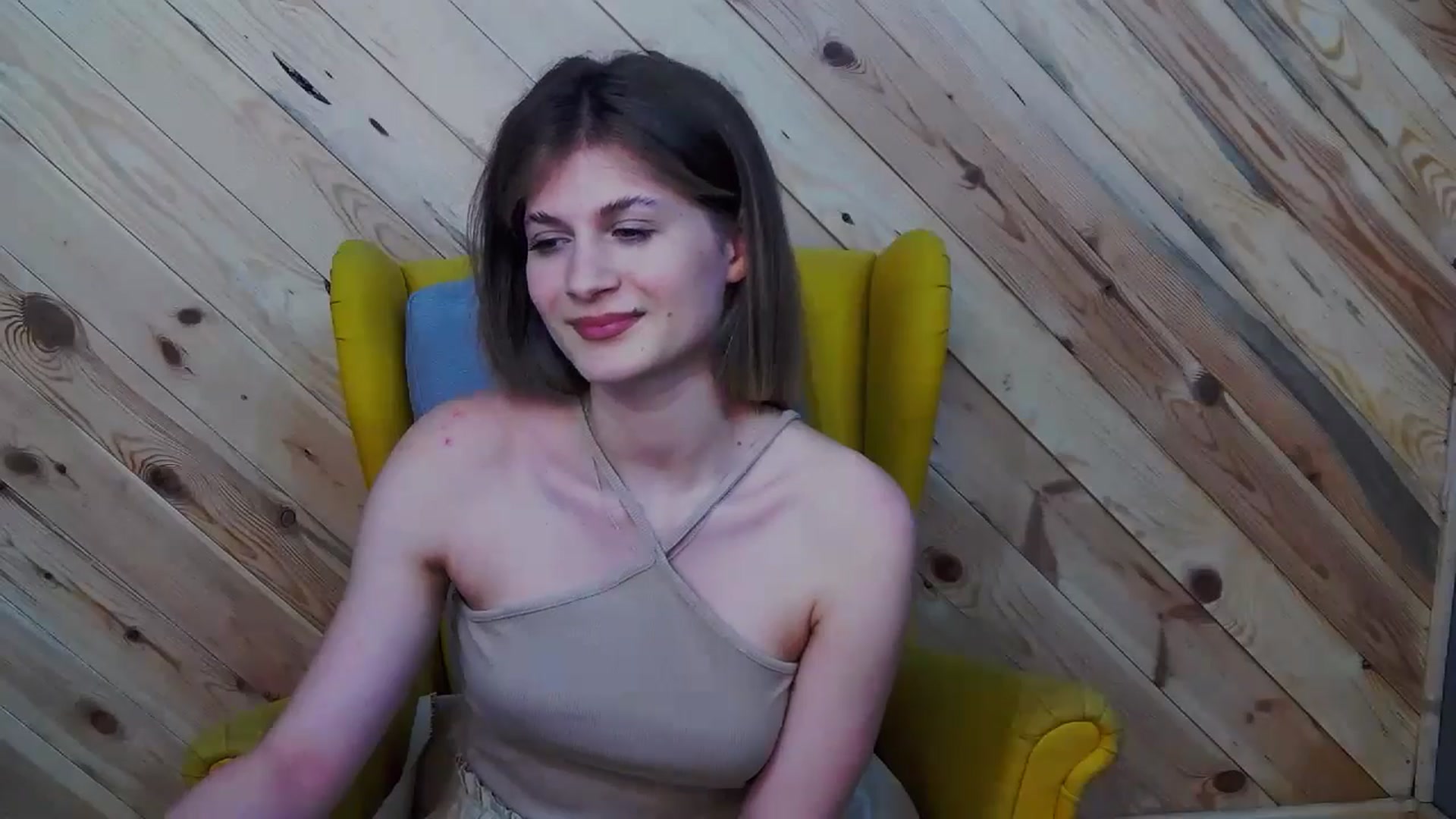 Gallery image thumbnail from LeslieKat's myfreecams stream on, 08/01/2024, 20:22 image 7 of 20