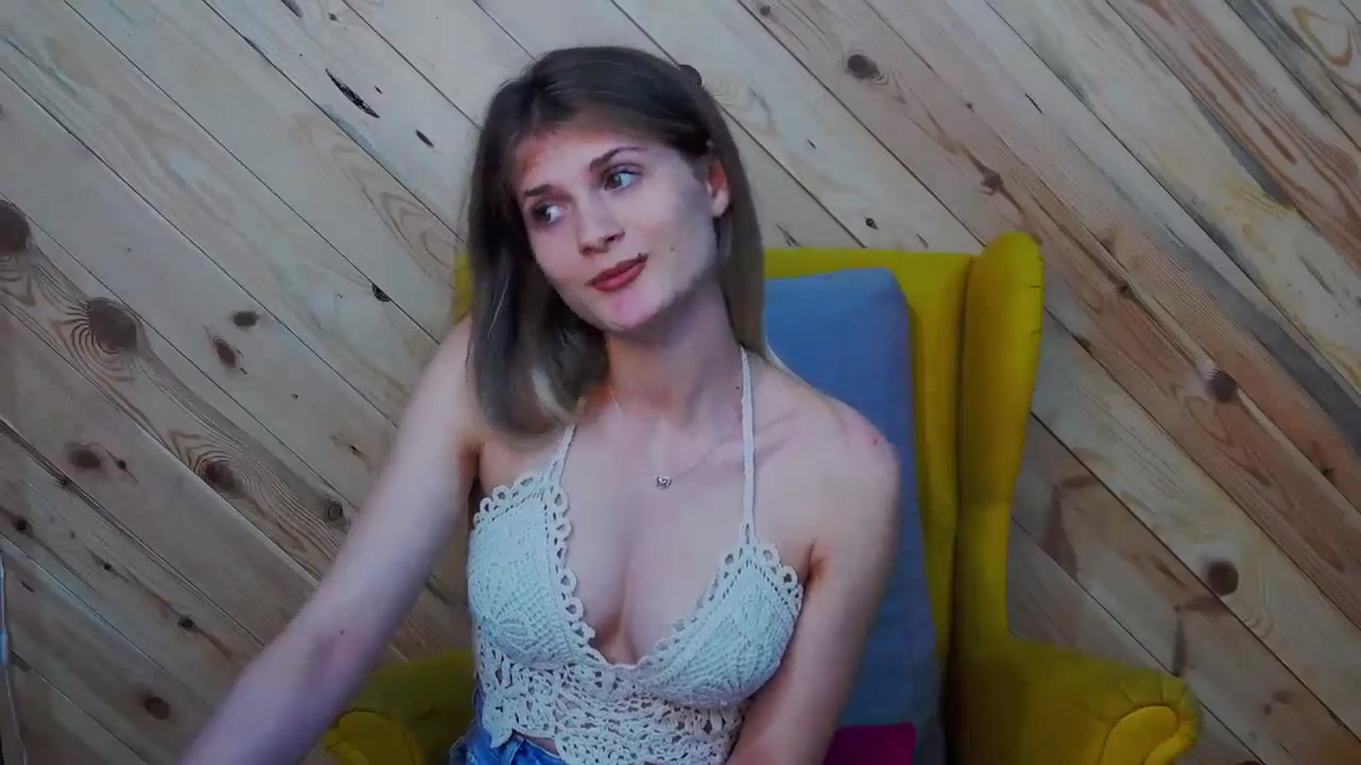 Gallery image thumbnail from LeslieKat's myfreecams stream on, 08/03/2024, 17:50 image 19 of 20