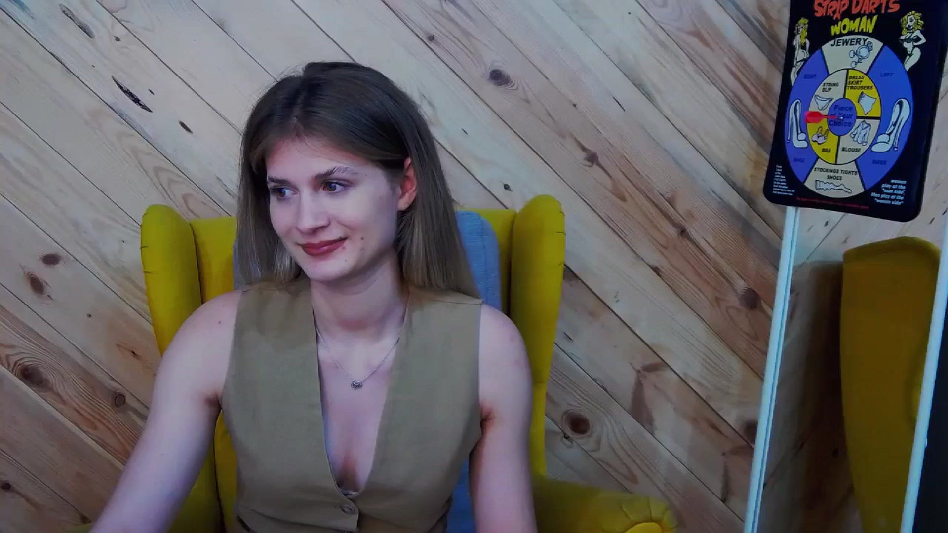 Gallery image thumbnail from LeslieKat's myfreecams stream on, 08/07/2024, 18:57 image 1 of 20