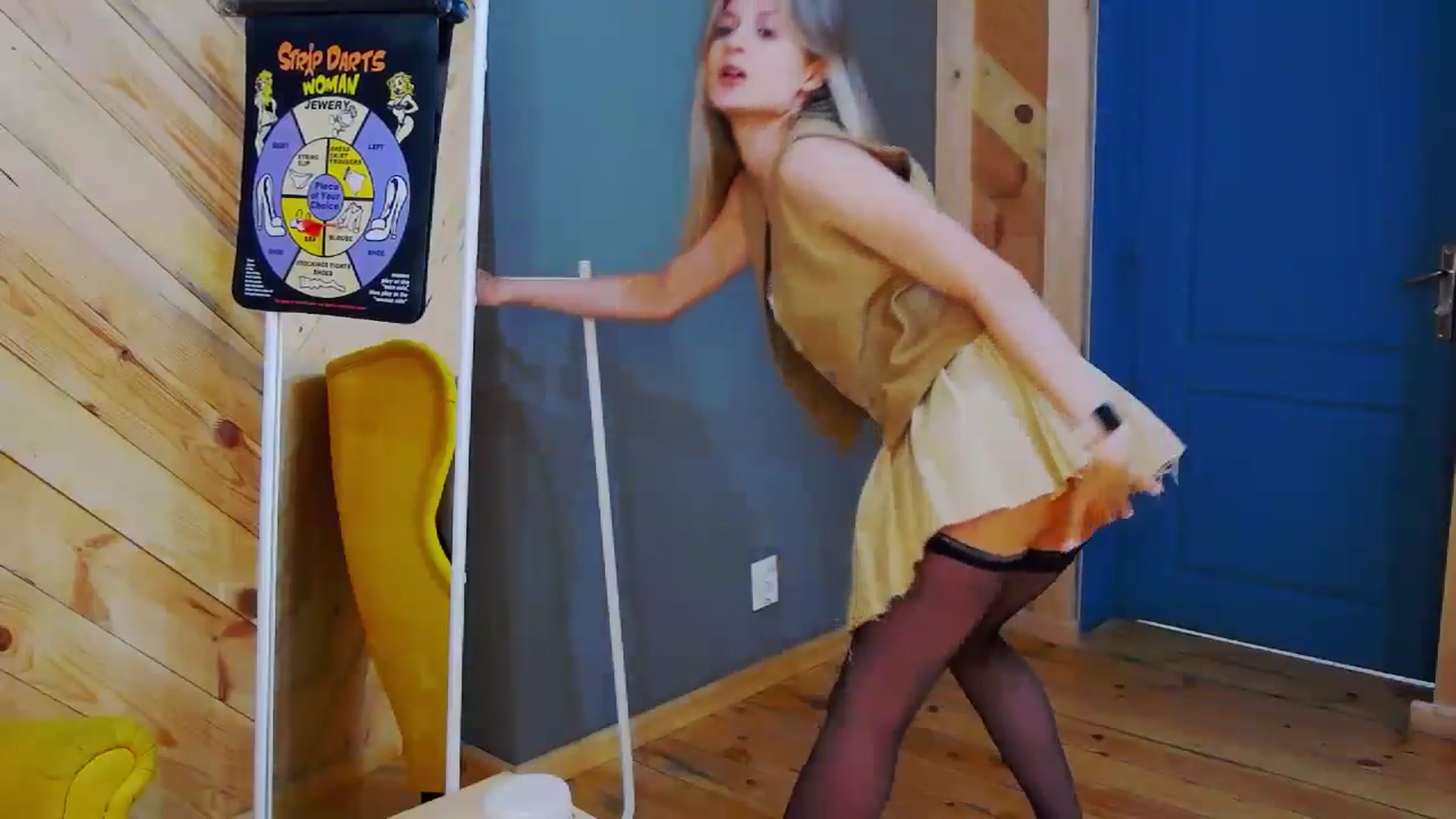 Gallery image thumbnail from LeslieKat's myfreecams stream on, 08/07/2024, 23:24 image 4 of 20