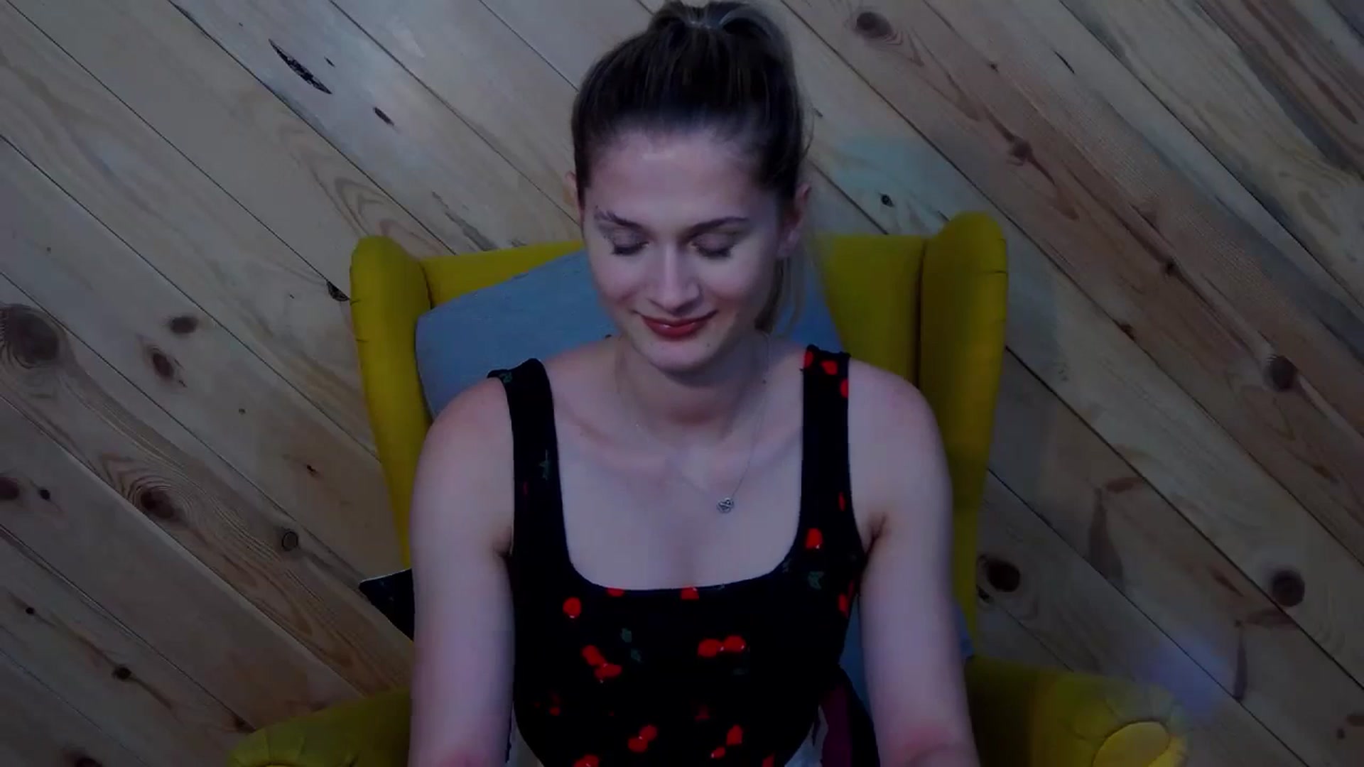 Gallery image thumbnail from LeslieKat's myfreecams stream on, 08/21/2024, 18:51 image 10 of 20