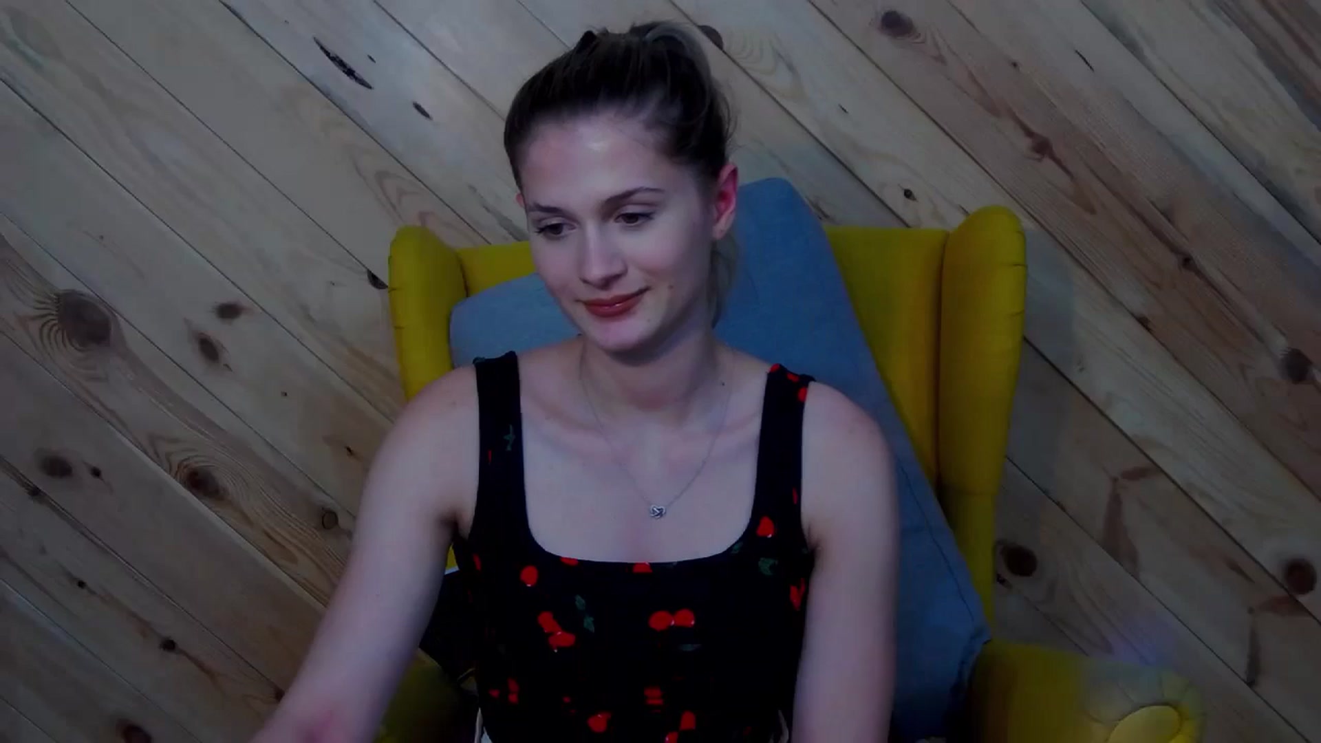 Gallery image thumbnail from LeslieKat's myfreecams stream on, 08/21/2024, 20:32 image 8 of 20