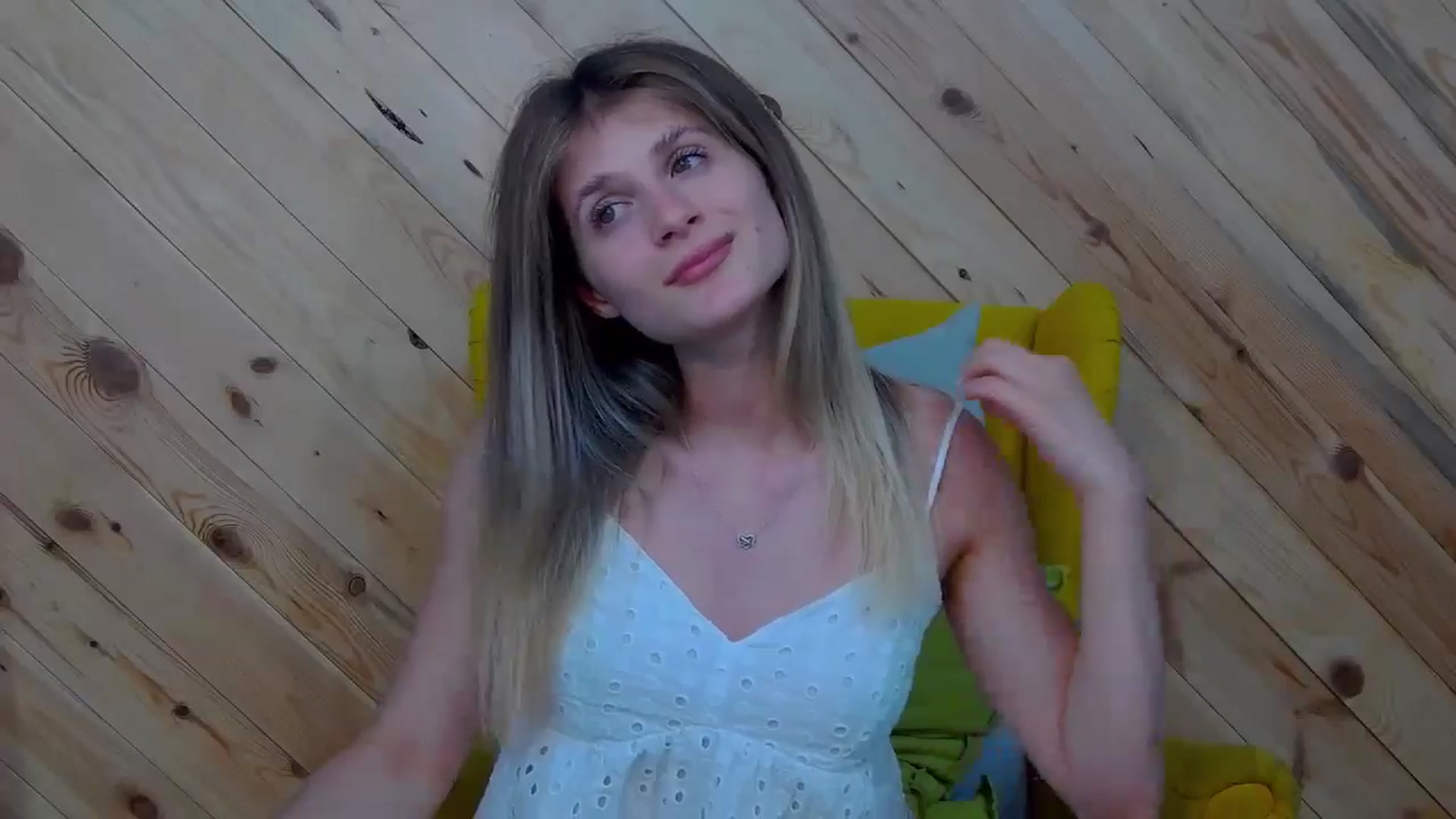 Gallery image thumbnail from LeslieKat's myfreecams stream on, 08/26/2024, 23:58 image 10 of 20