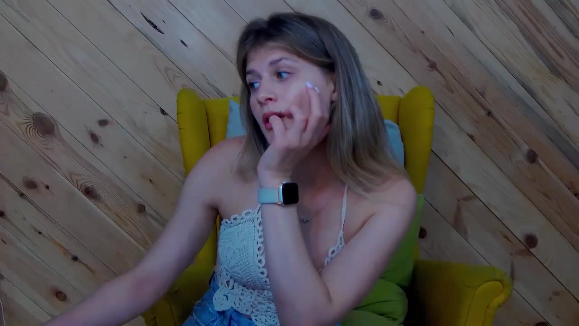 Gallery image thumbnail from LeslieKat's myfreecams stream on, 08/31/2024, 19:07 image 13 of 20