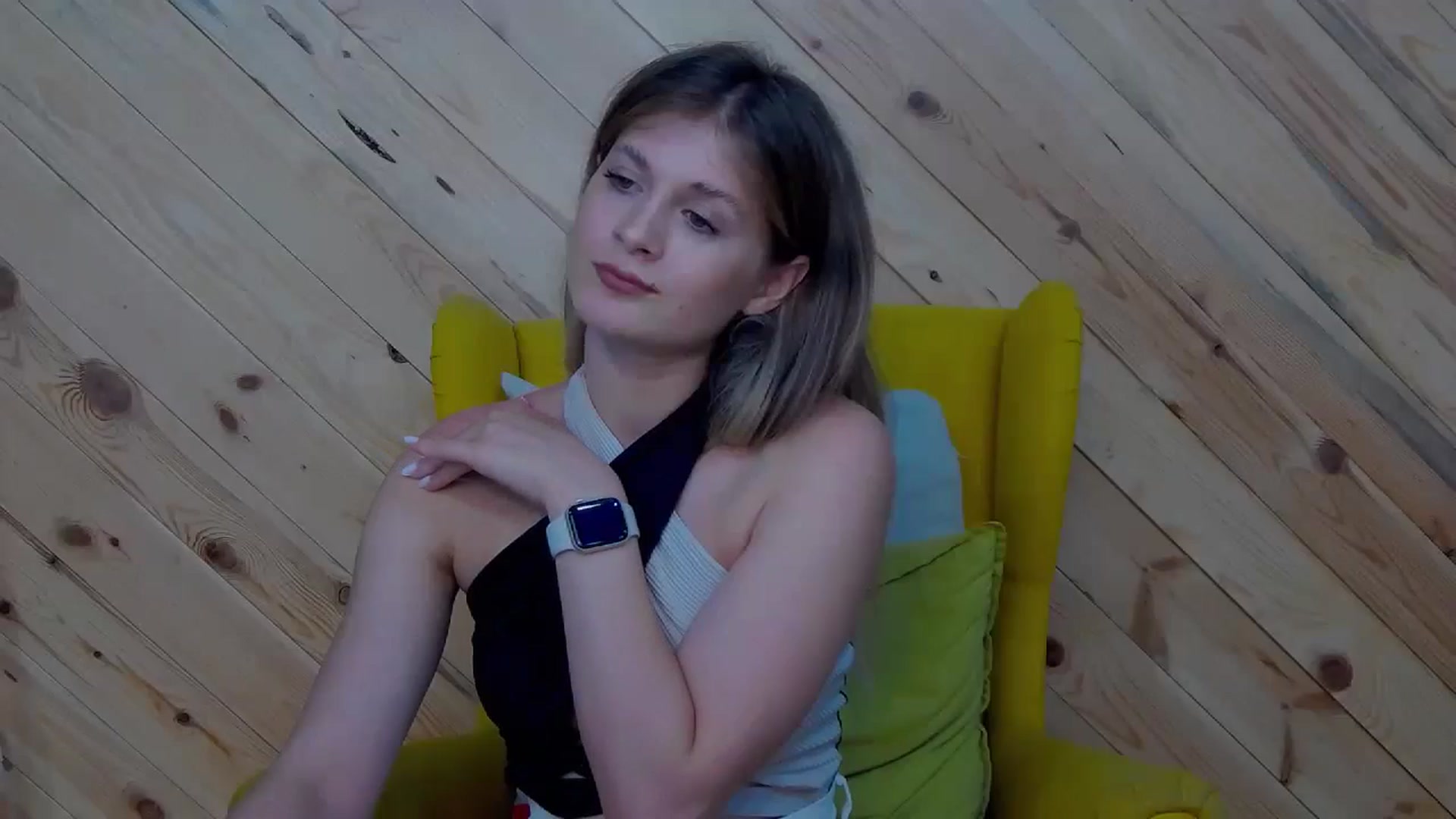 Gallery image thumbnail from LeslieKat's myfreecams stream on, 09/20/2024, 18:07 image 14 of 20