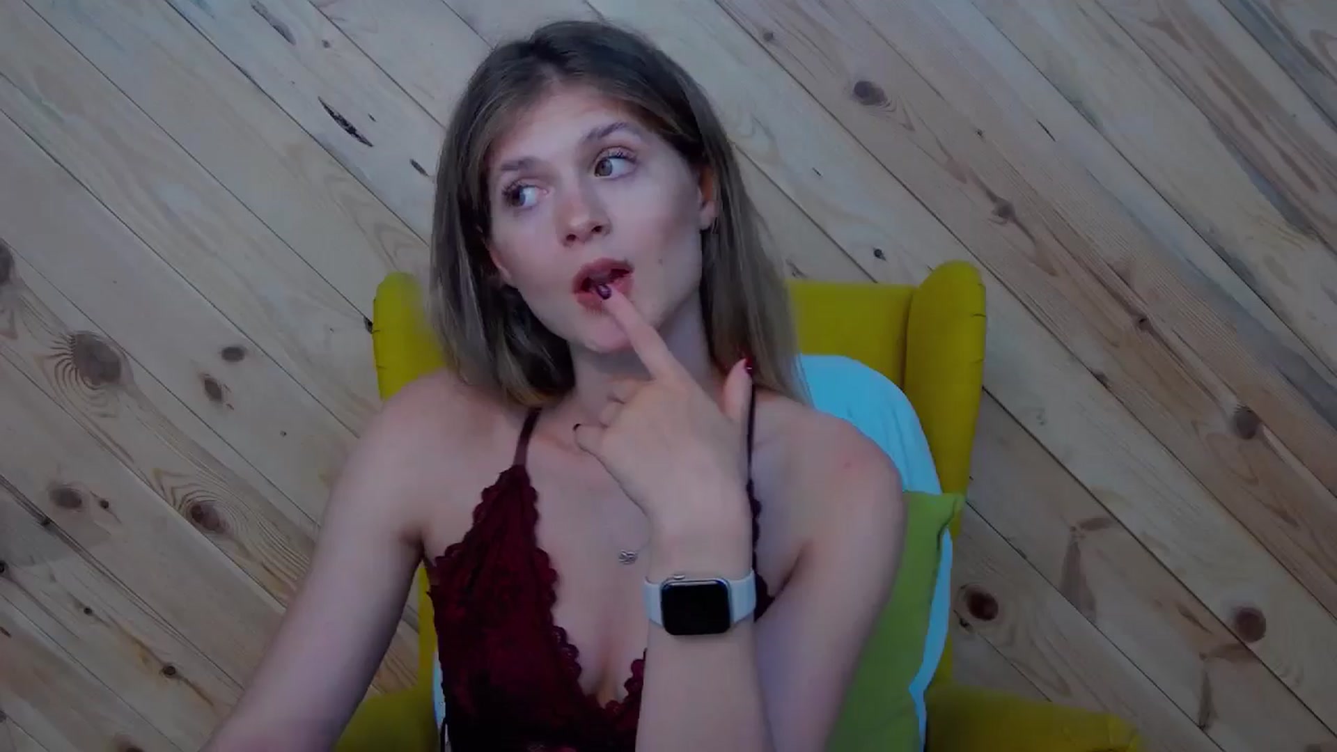 Gallery image thumbnail from LeslieKat's myfreecams stream on, 09/28/2024, 19:15 image 17 of 20