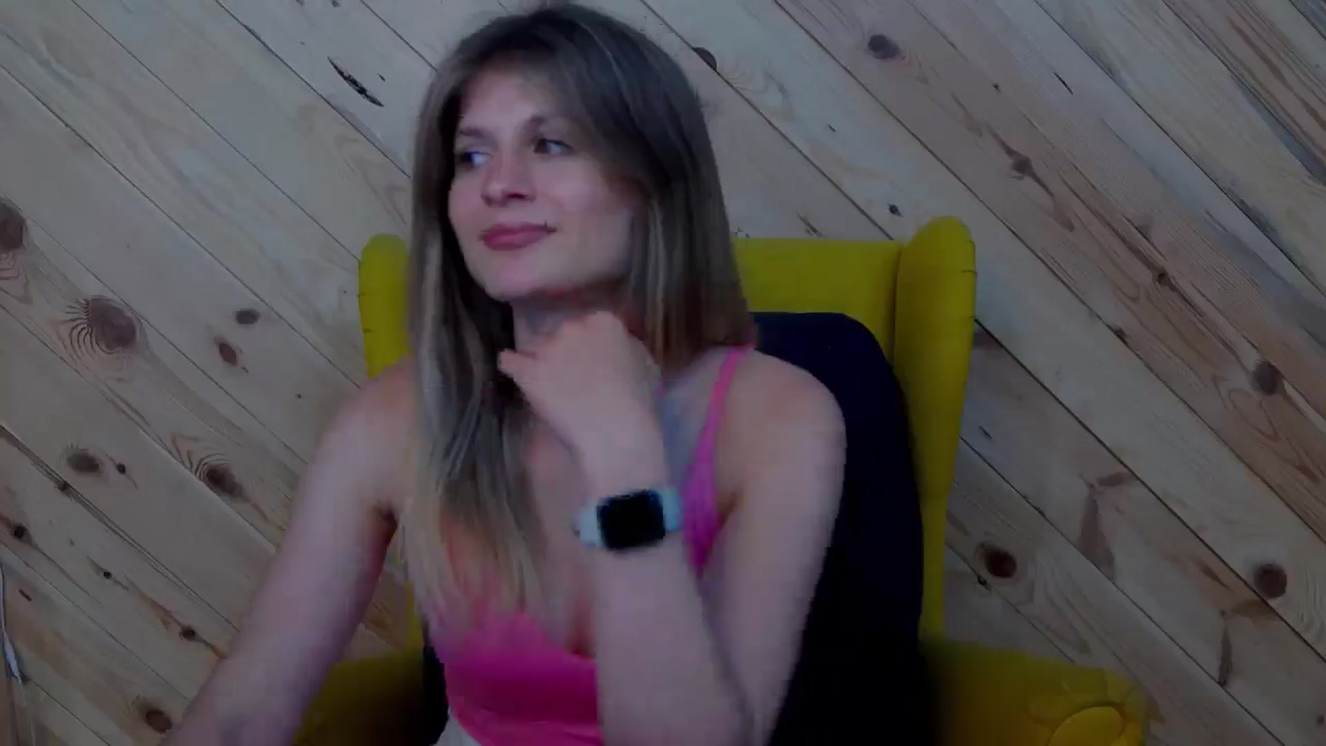 Gallery image thumbnail from LeslieKat's myfreecams stream on, 10/04/2024, 18:58 image 18 of 20