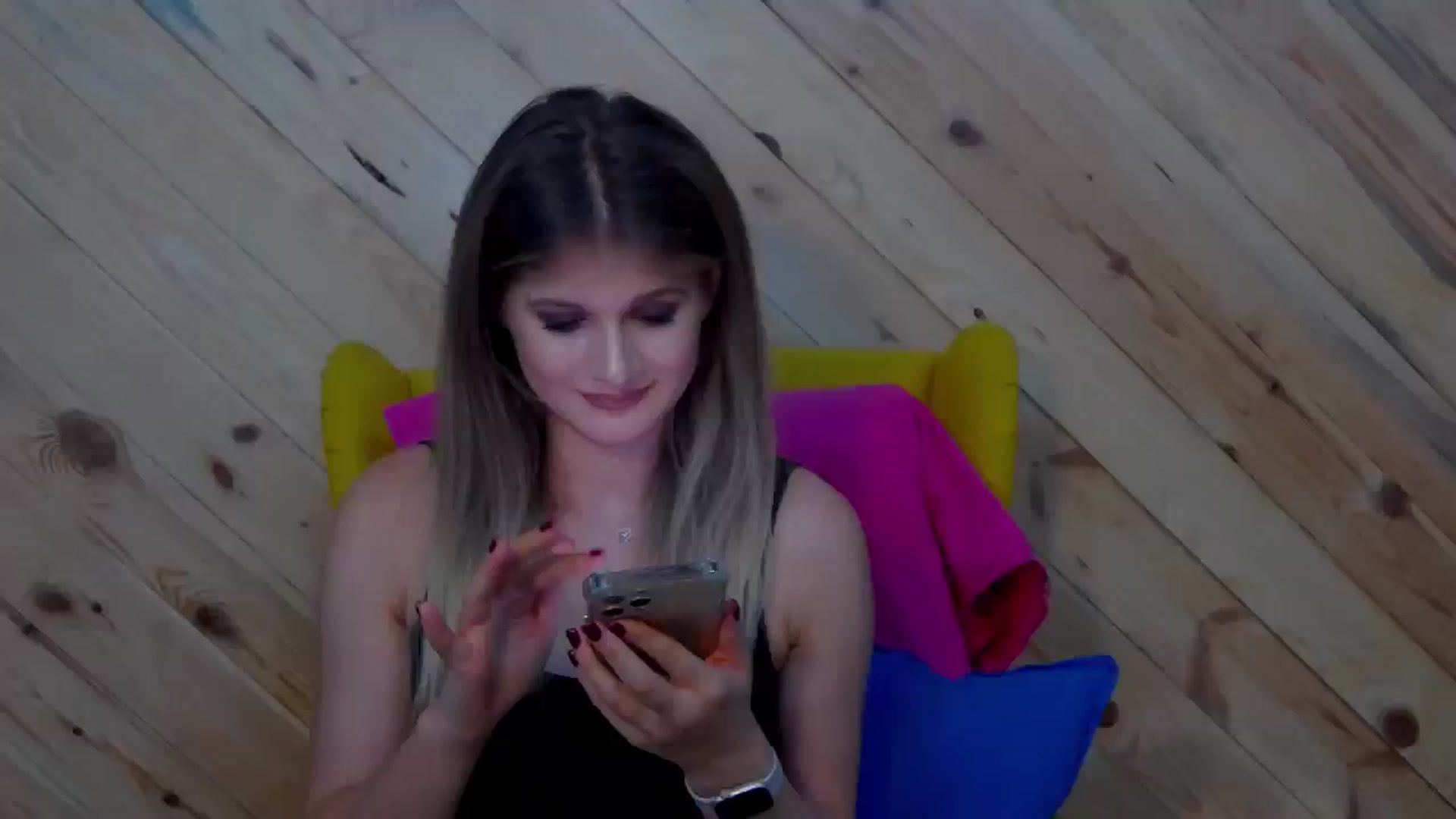Gallery image thumbnail from LeslieKat's myfreecams stream on, 10/09/2024, 18:23 image 1 of 20