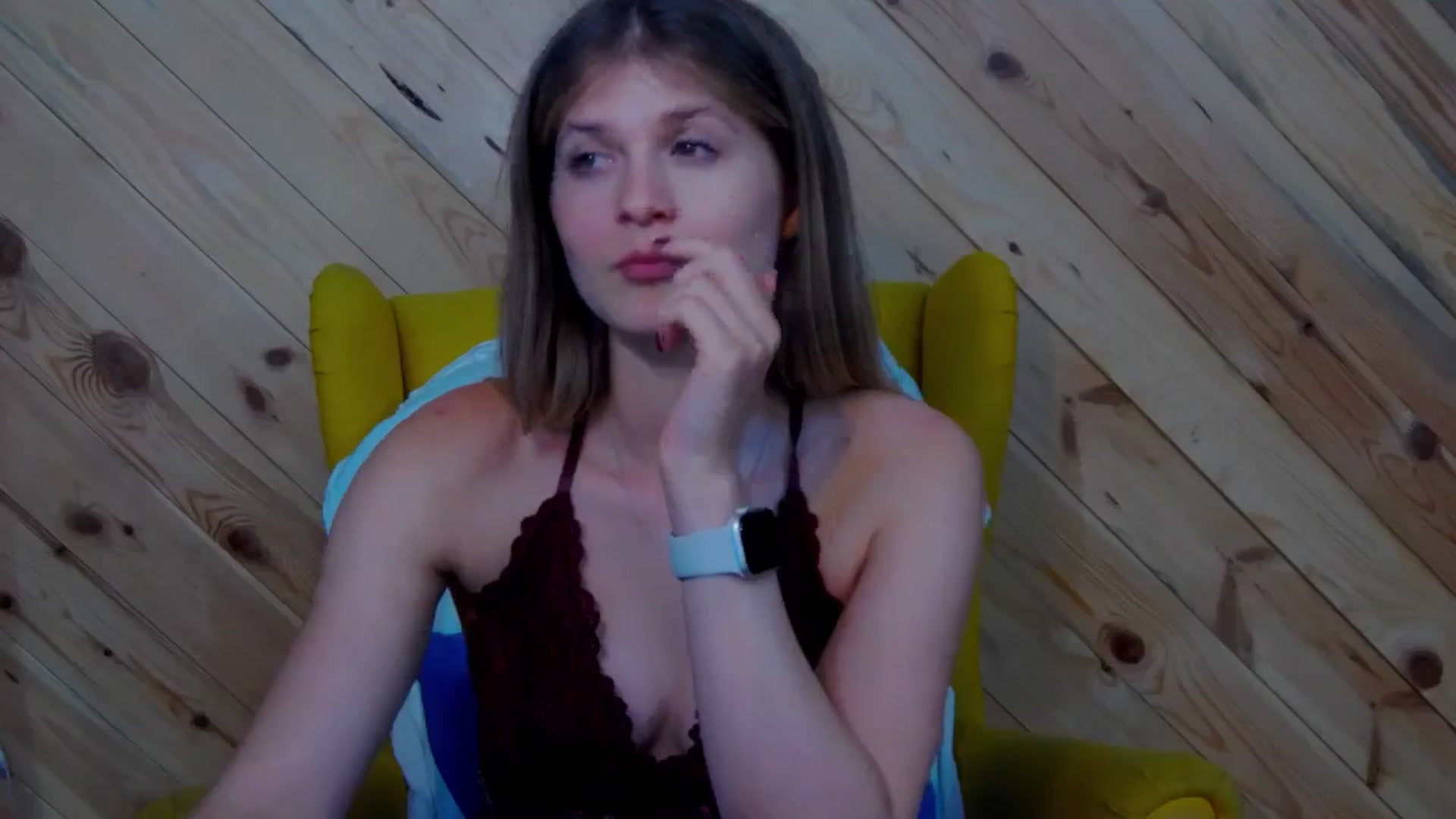 Gallery image thumbnail from LeslieKat's myfreecams stream on, 10/18/2024, 19:17 image 16 of 20