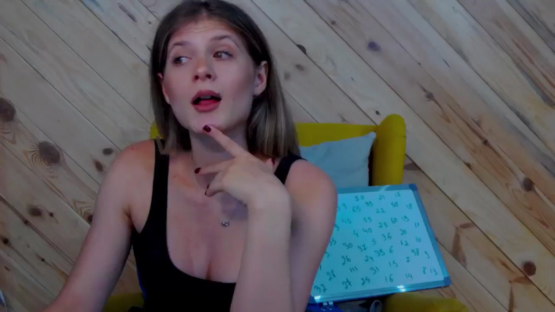 Gallery image thumbnail from LeslieKat's myfreecams stream on, 10/20/2024, 17:22 image 4 of 20