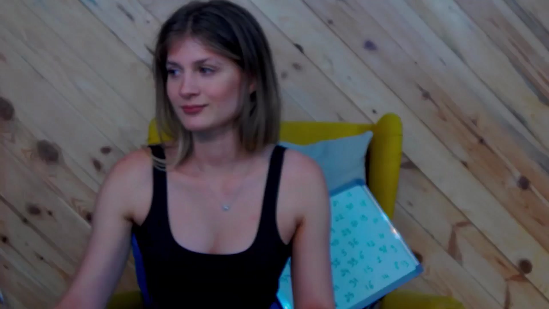 Gallery image thumbnail from LeslieKat's myfreecams stream on, 10/20/2024, 17:22 image 18 of 20