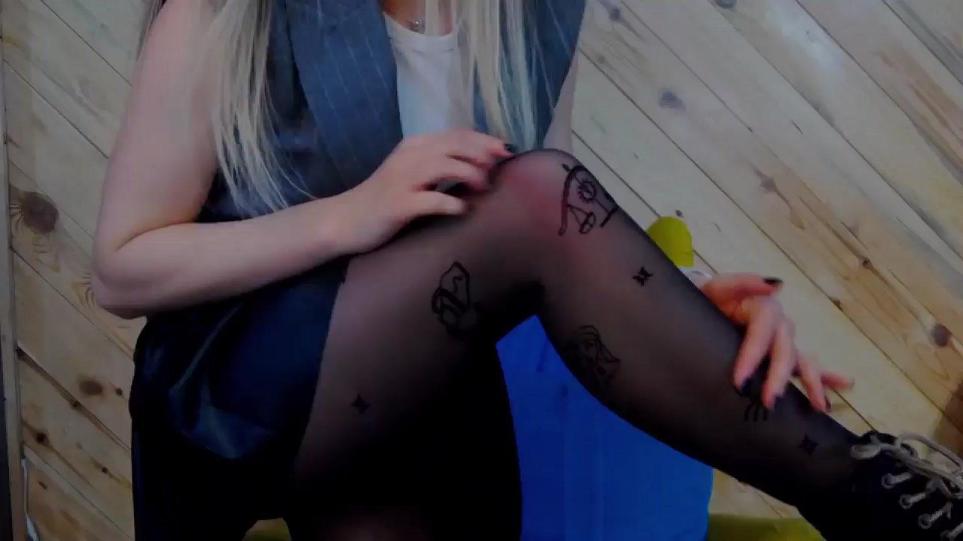 Gallery image thumbnail from LeslieKat's myfreecams stream on, 10/27/2024, 21:58 image 7 of 20