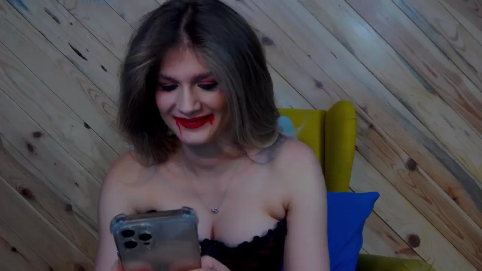 Gallery image thumbnail from LeslieKat's myfreecams stream on, 10/31/2024, 20:00 image 2 of 20
