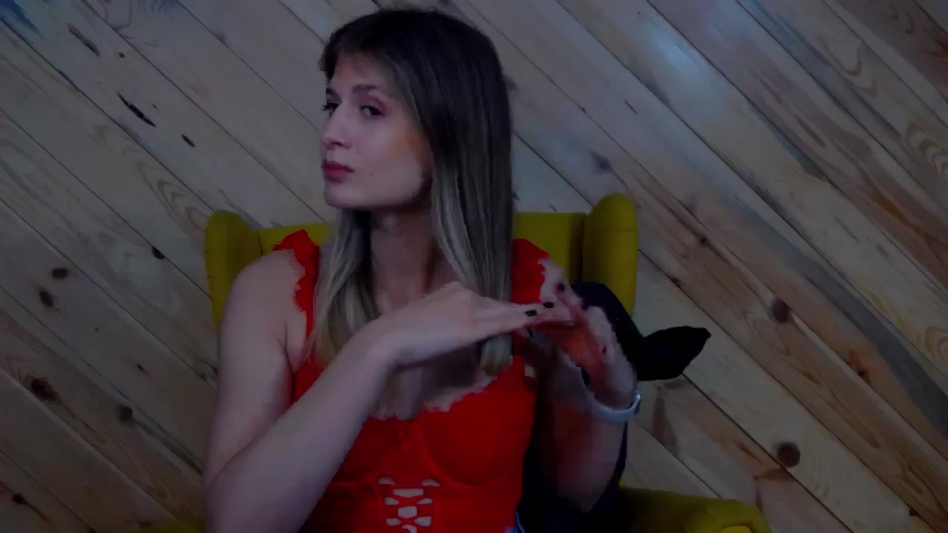 Gallery image thumbnail from LeslieKat's myfreecams stream on, 11/13/2024, 19:57 image 15 of 20