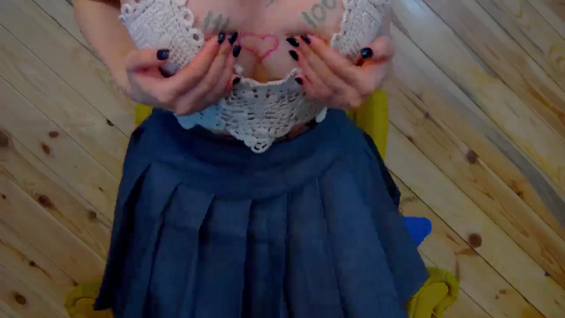 Gallery image thumbnail from LeslieKat's myfreecams stream on, 11/15/2024, 19:26 image 2 of 20