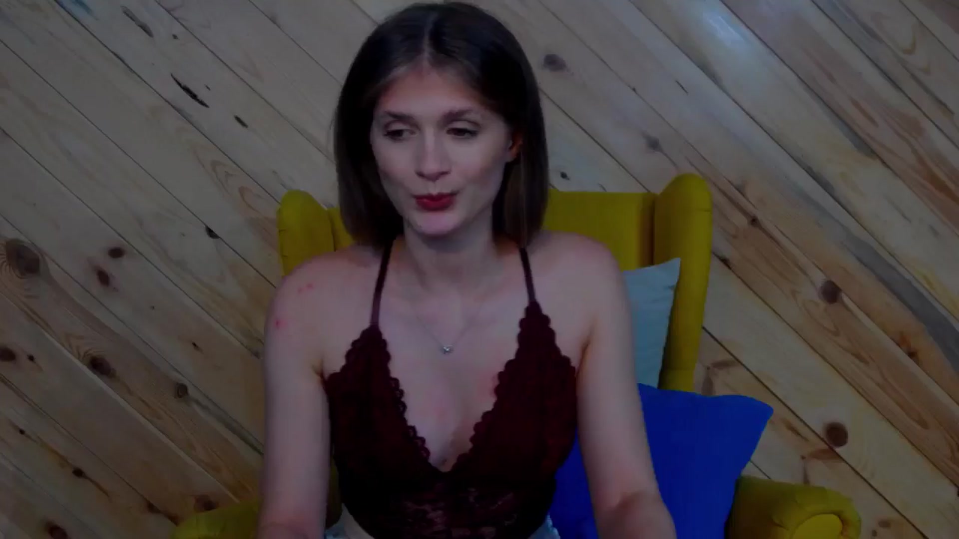 Gallery image thumbnail from LeslieKat's myfreecams stream on, 11/17/2024, 20:43 image 12 of 20
