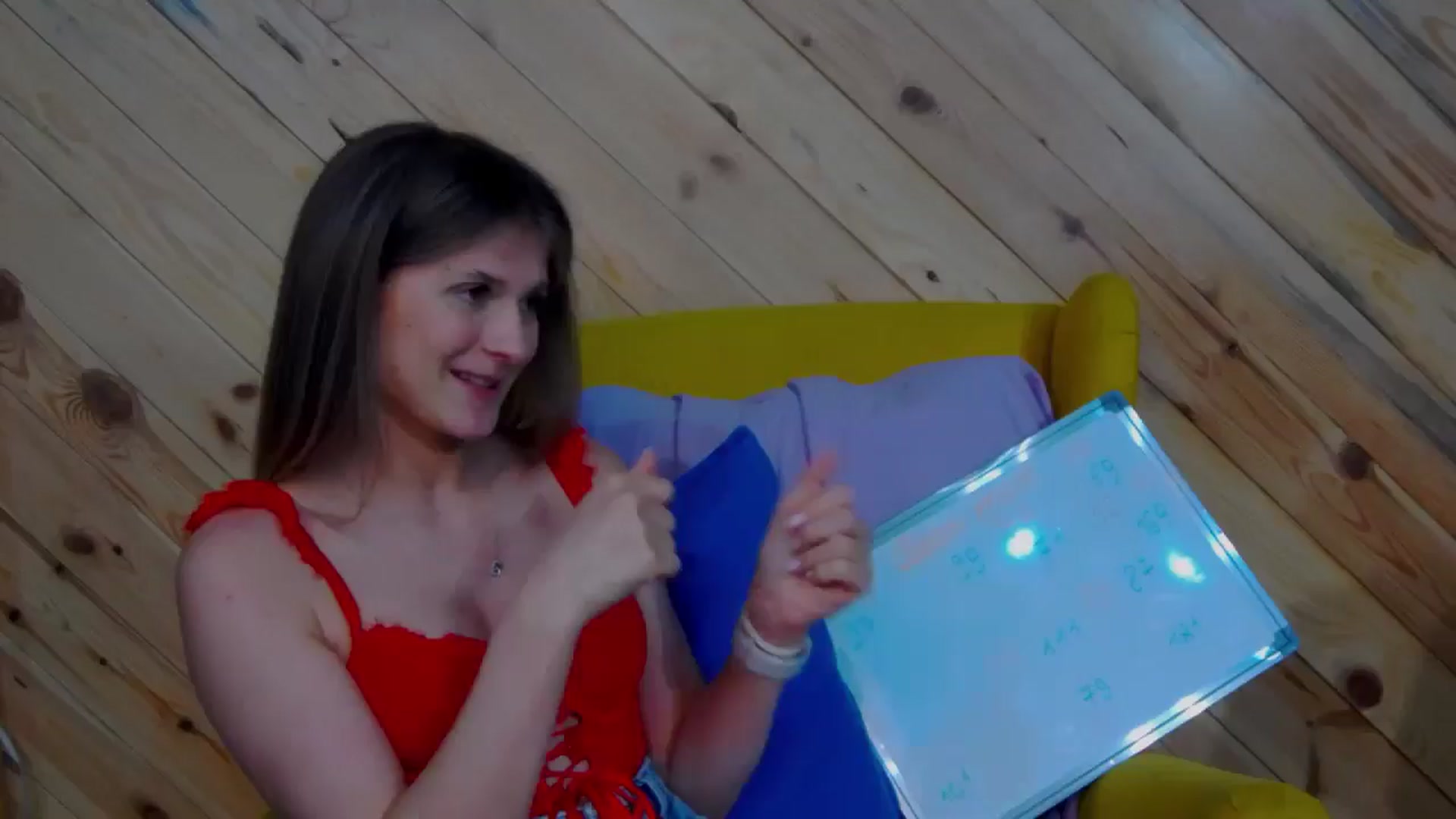 Gallery image thumbnail from LeslieKat's myfreecams stream on, 11/20/2024, 21:27 image 17 of 20