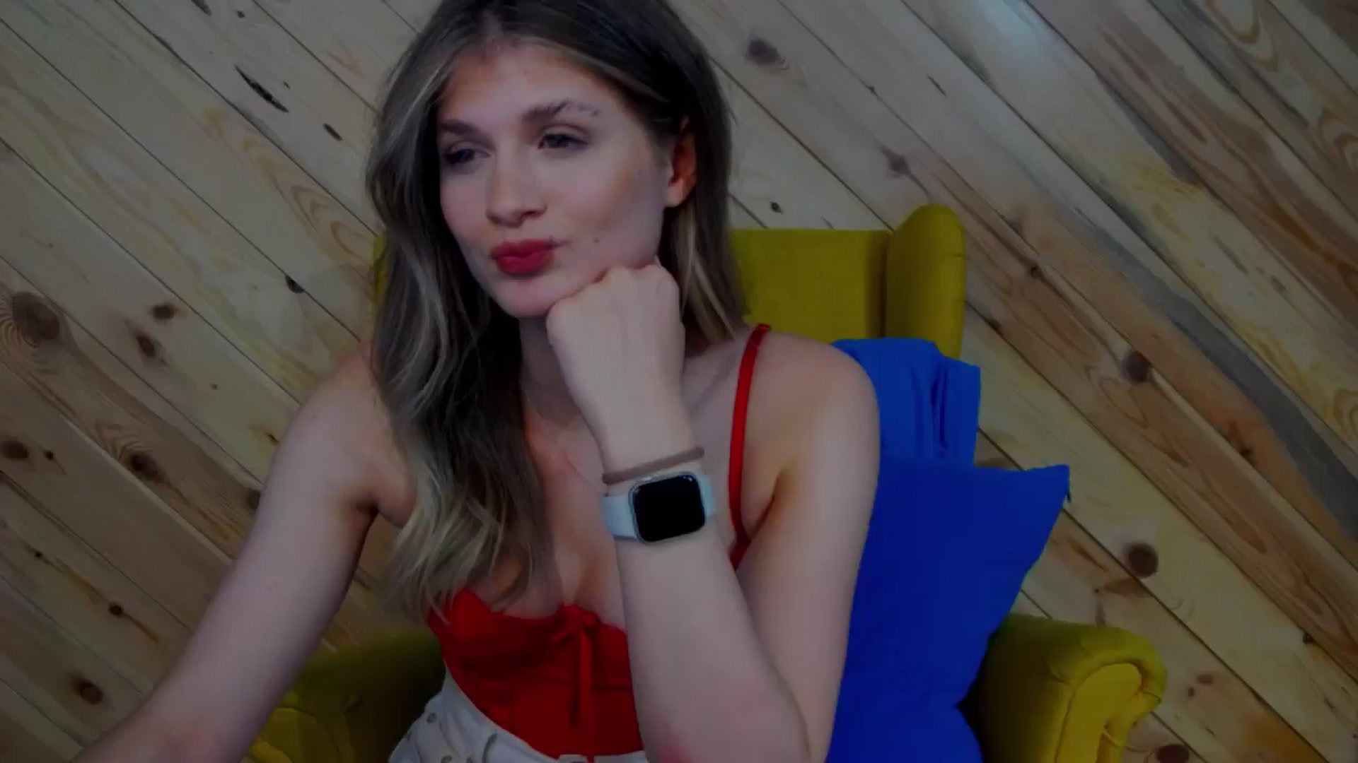 Gallery image thumbnail from LeslieKat's myfreecams stream on, 11/25/2024, 22:40 image 11 of 20