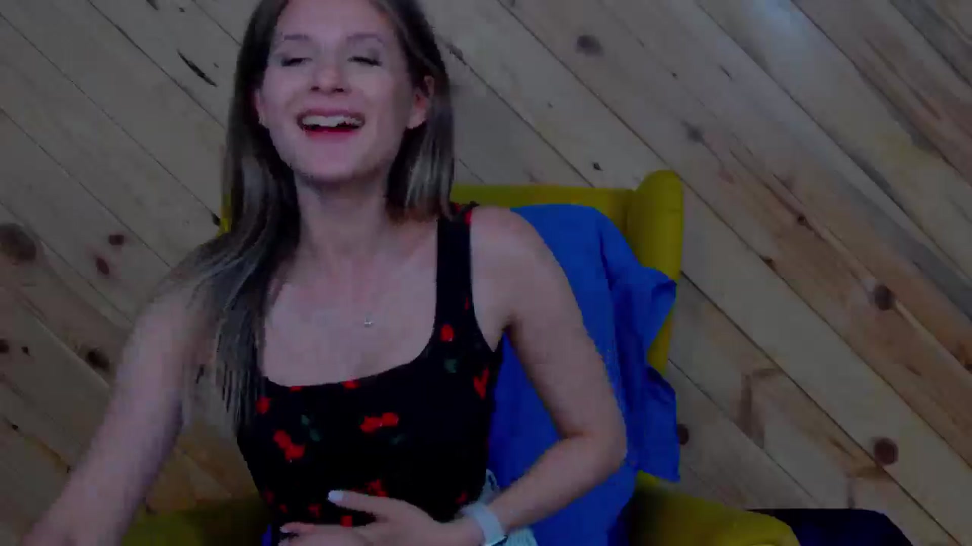 Gallery image thumbnail from LeslieKat's myfreecams stream on, 12/01/2024, 23:20 image 15 of 20