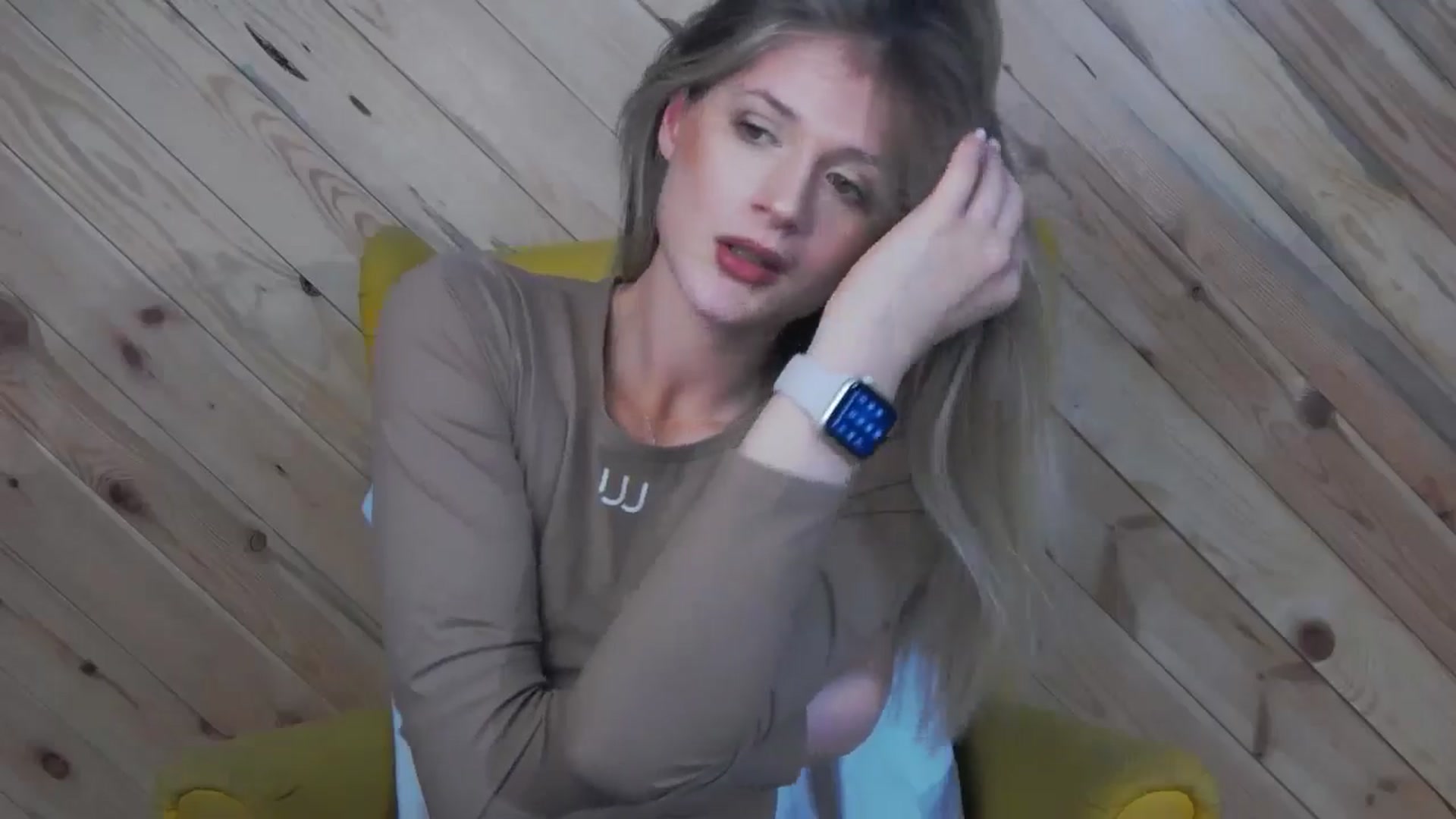 Gallery image thumbnail from LeslieKat's myfreecams stream on, 12/08/2024, 20:41 image 15 of 20