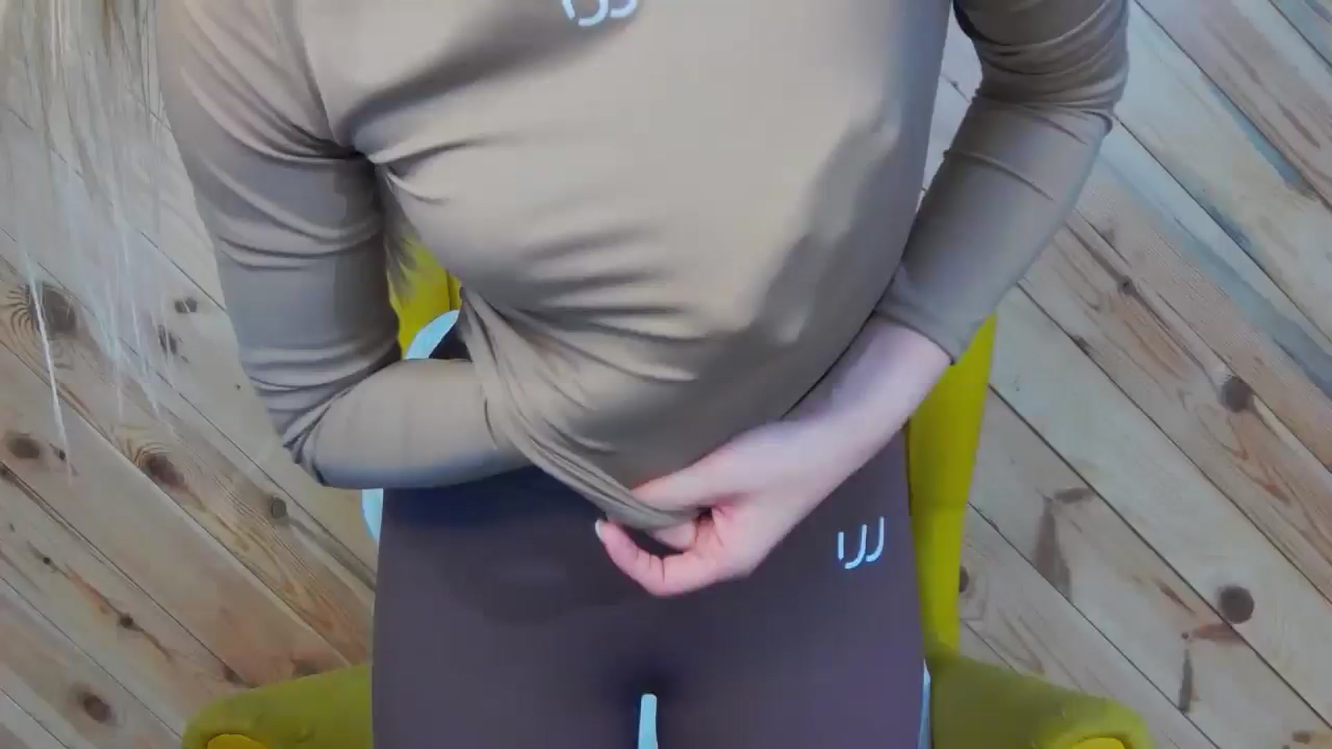 Gallery image thumbnail from LeslieKat's myfreecams stream on, 12/09/2024, 24:59 image 6 of 20